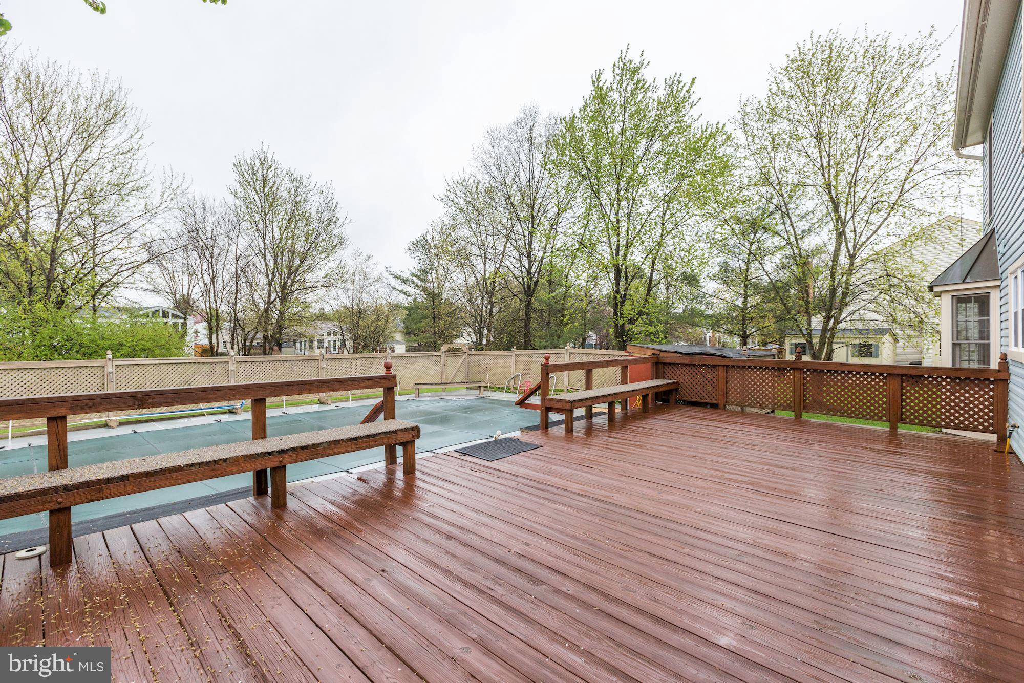 SENECA CHASE - Residential