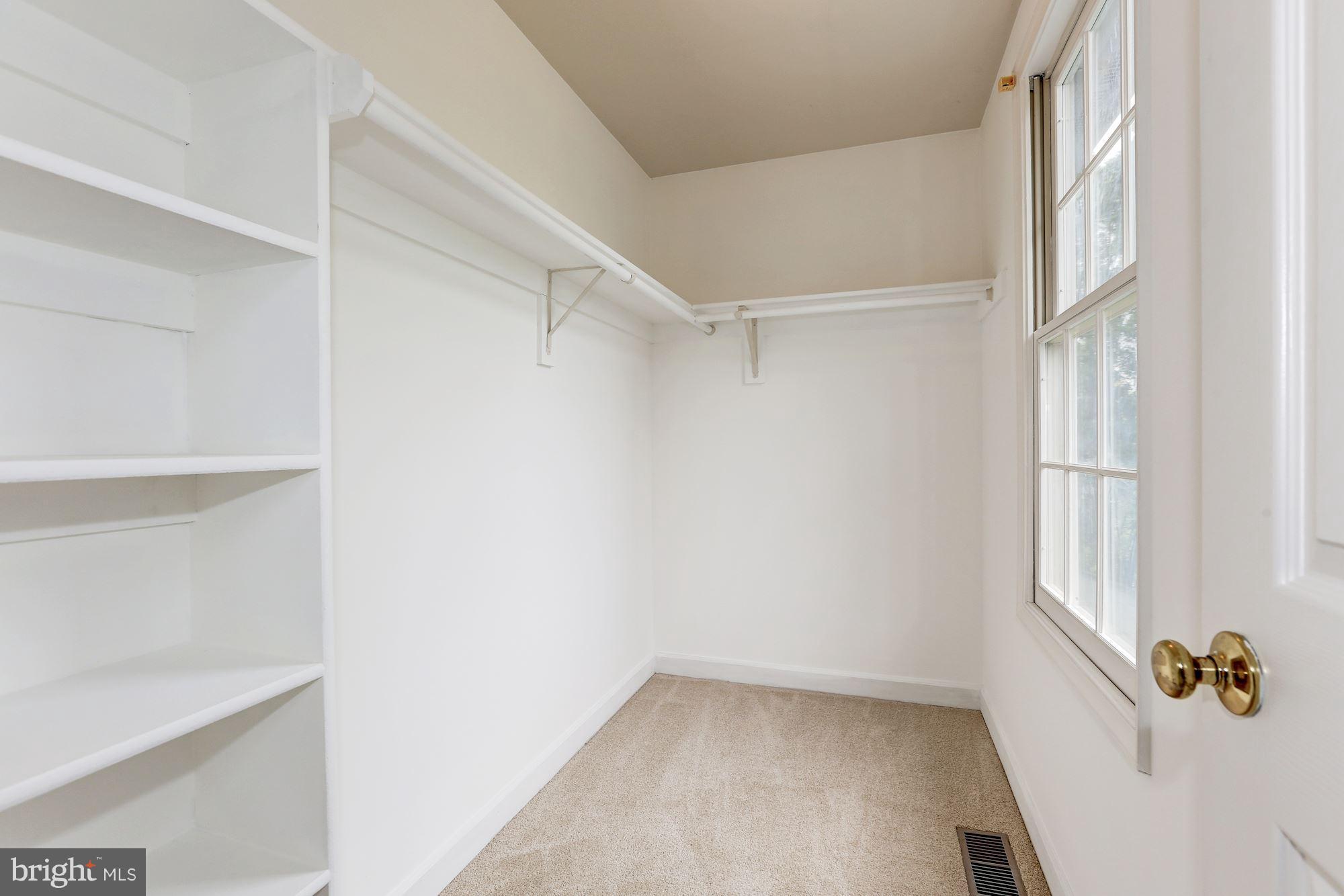 SENECA CHASE - Residential