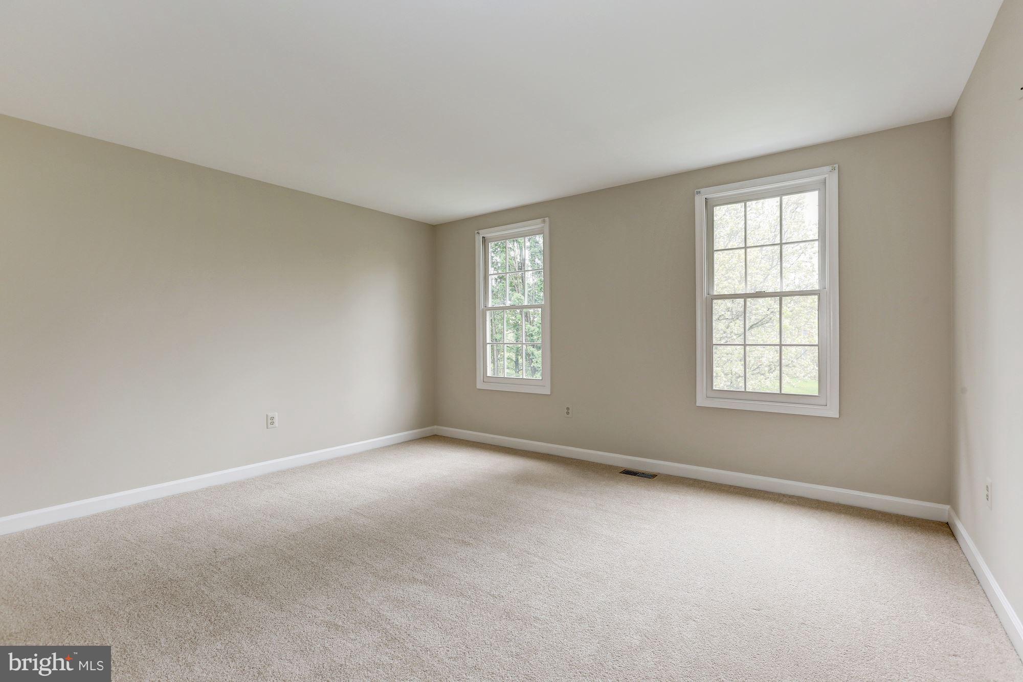SENECA CHASE - Residential