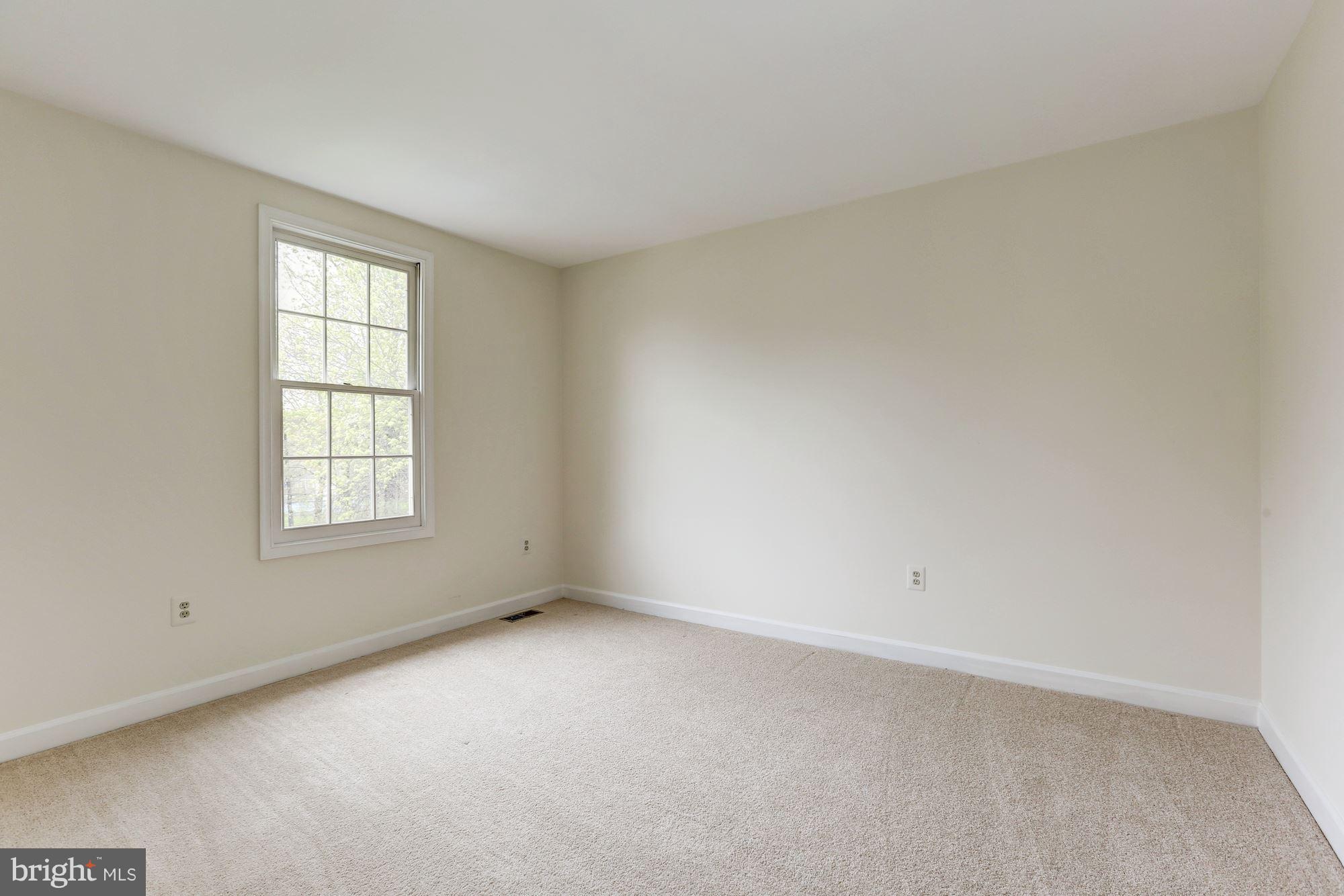 SENECA CHASE - Residential