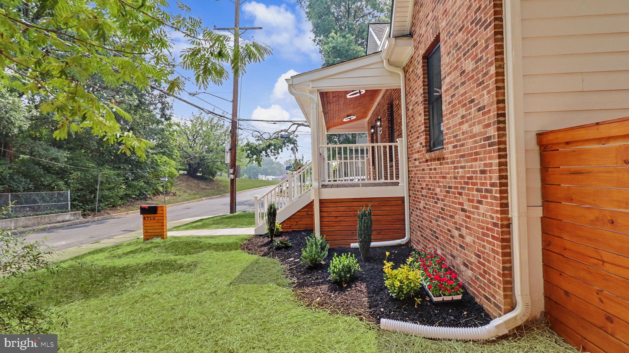 RIVERDALE PARK - Residential