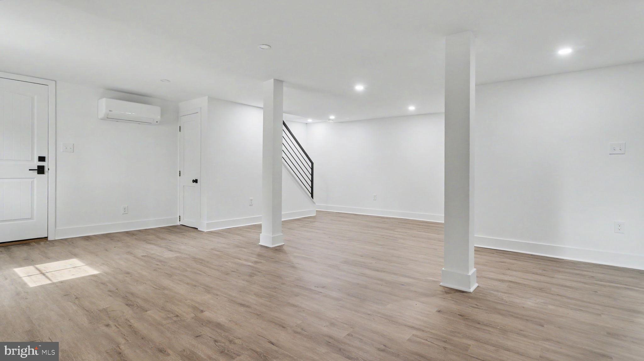 RIVERDALE PARK - Residential