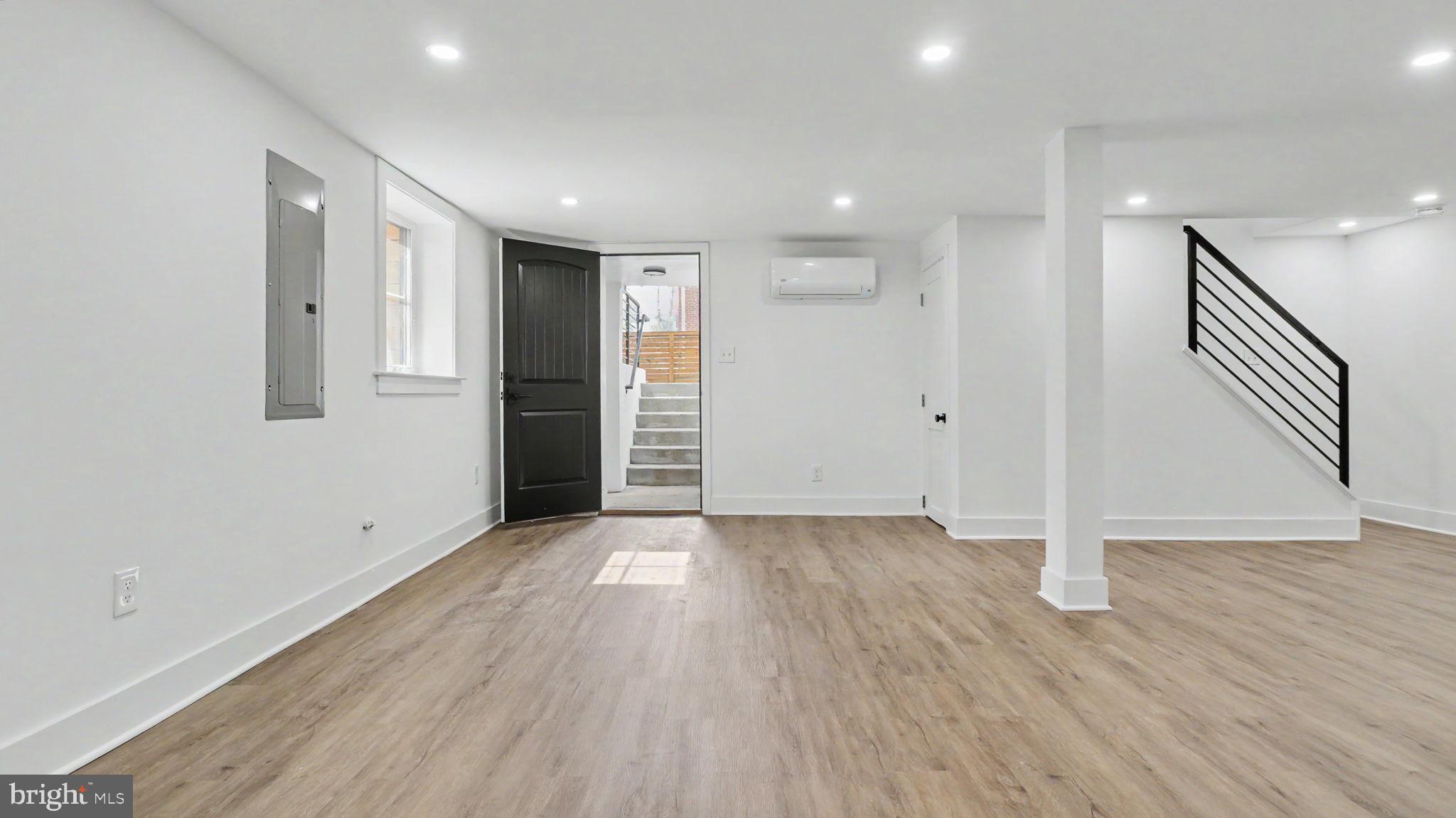 RIVERDALE PARK - Residential