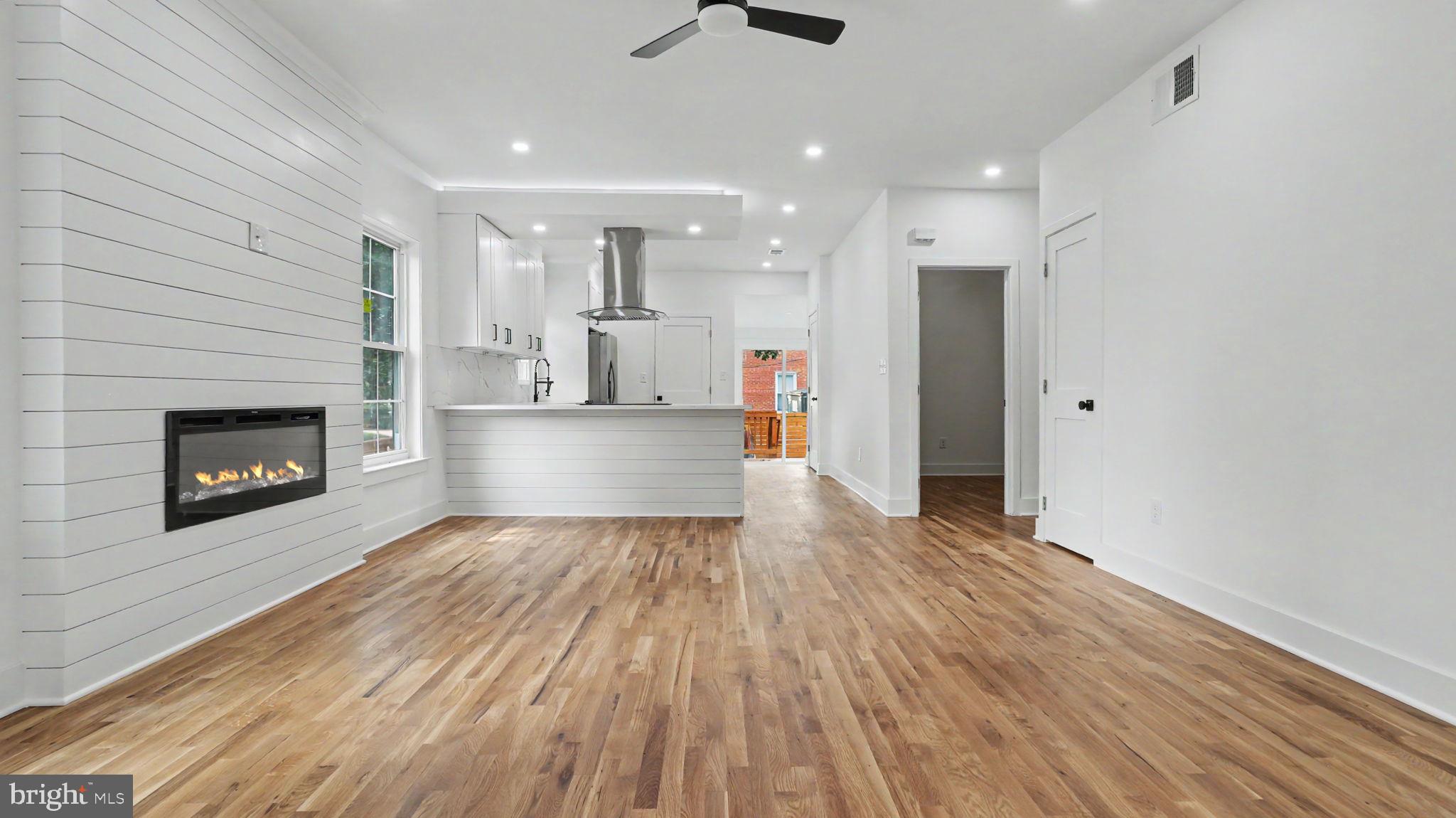 RIVERDALE PARK - Residential