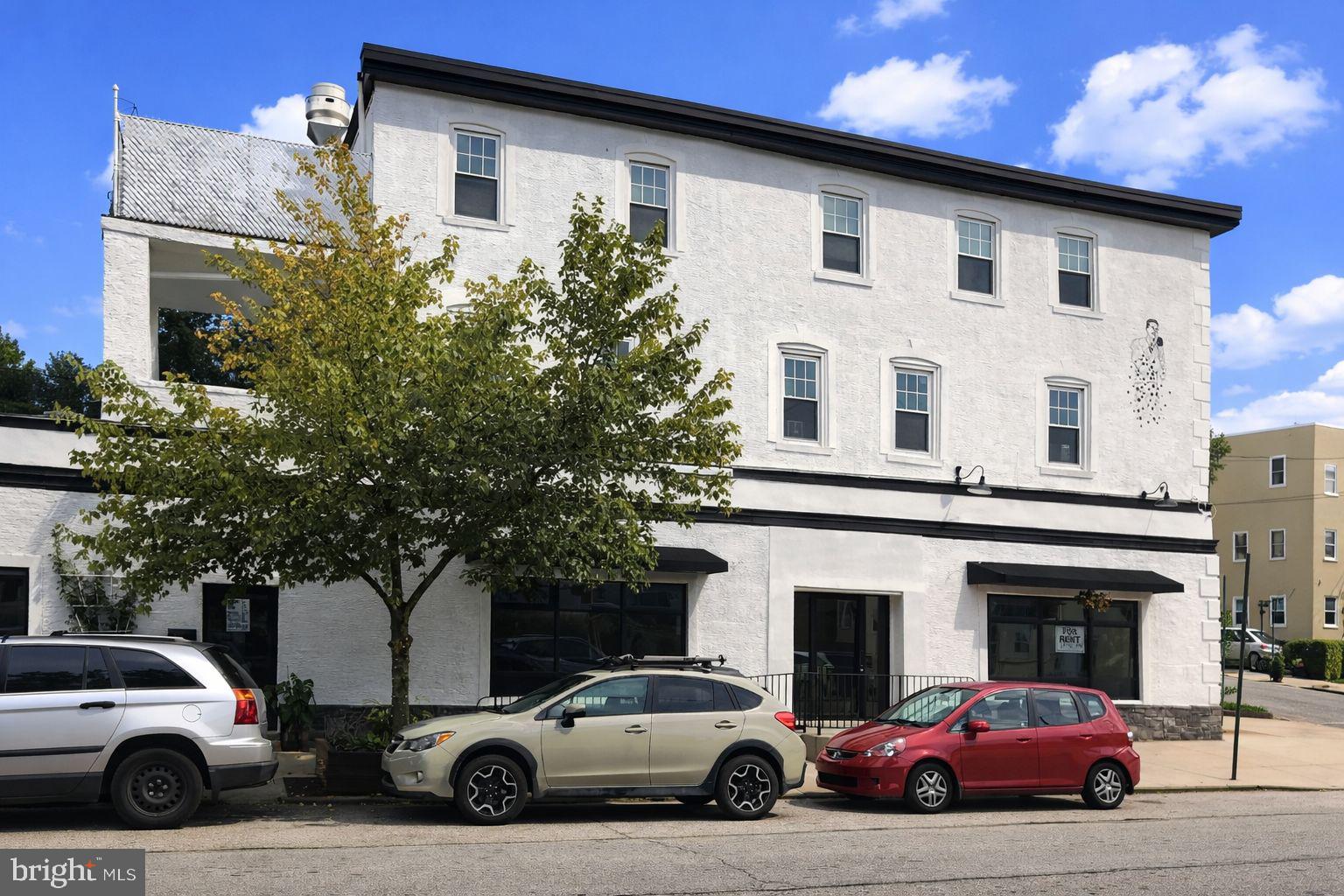 EAST FALLS - Commercial Sale