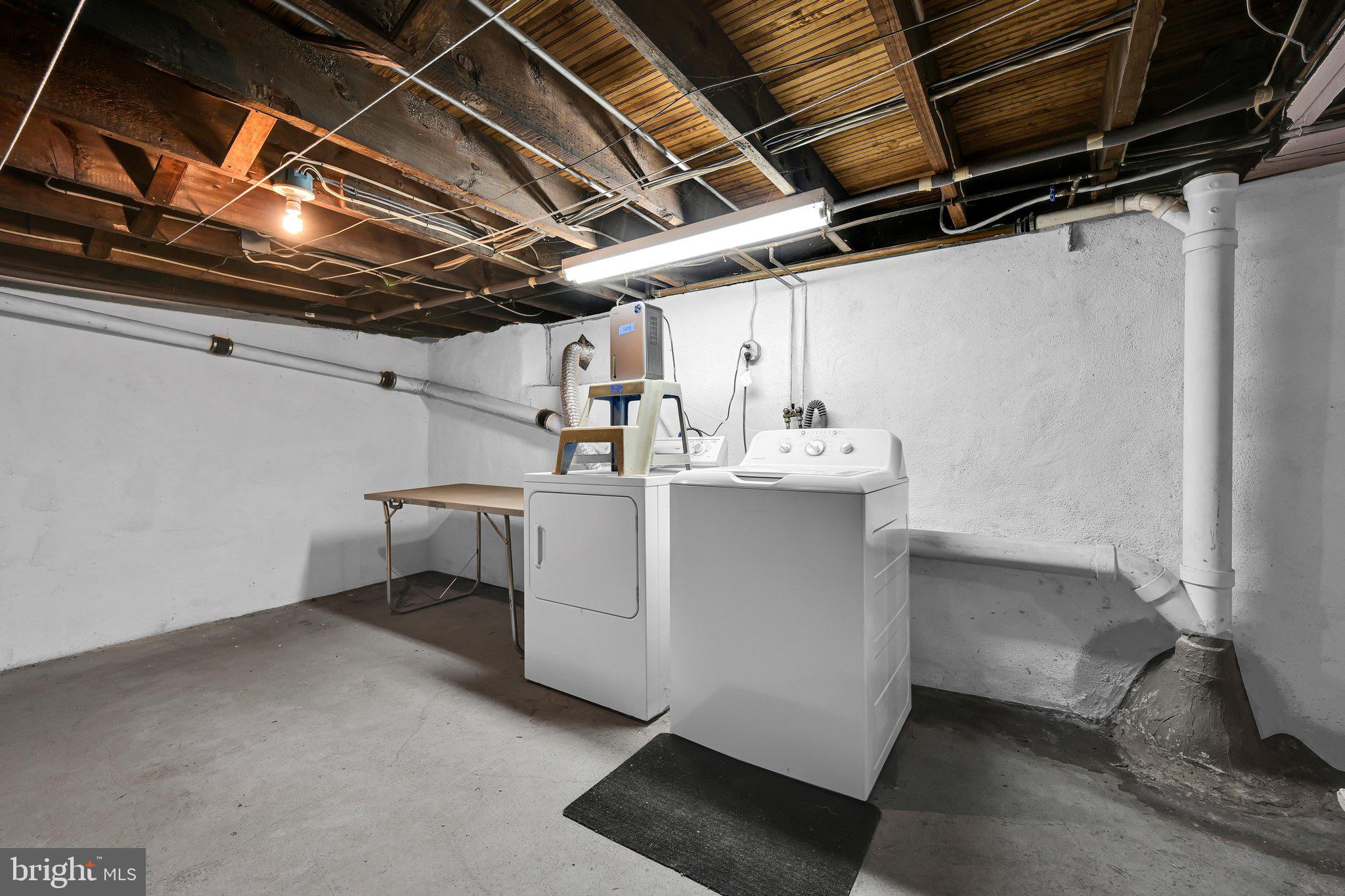 YORKVILLE - Residential