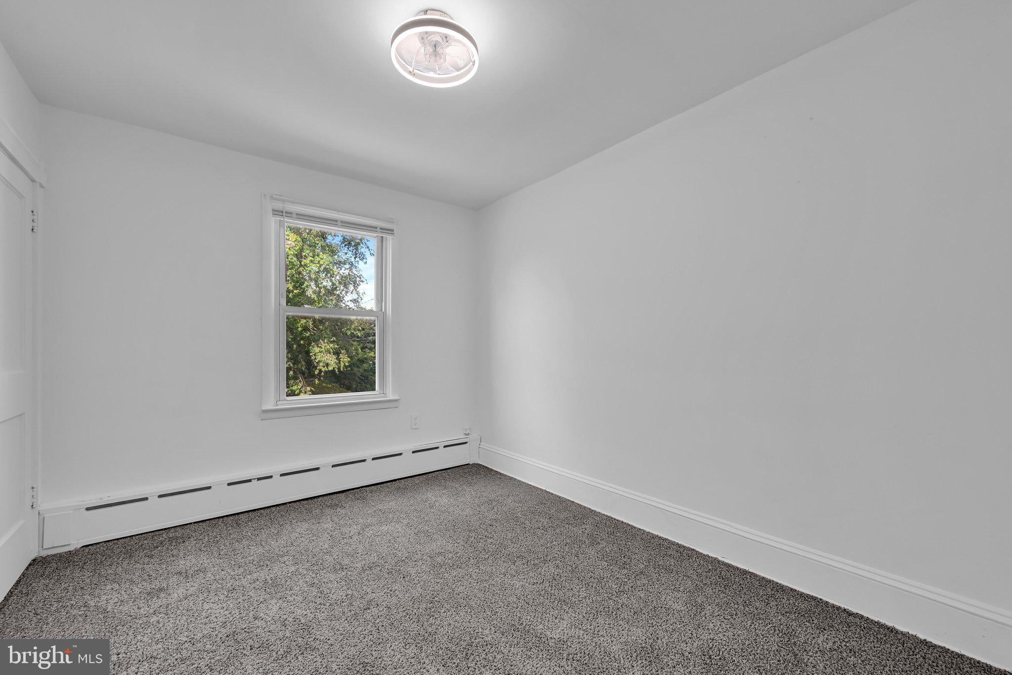 YORKVILLE - Residential