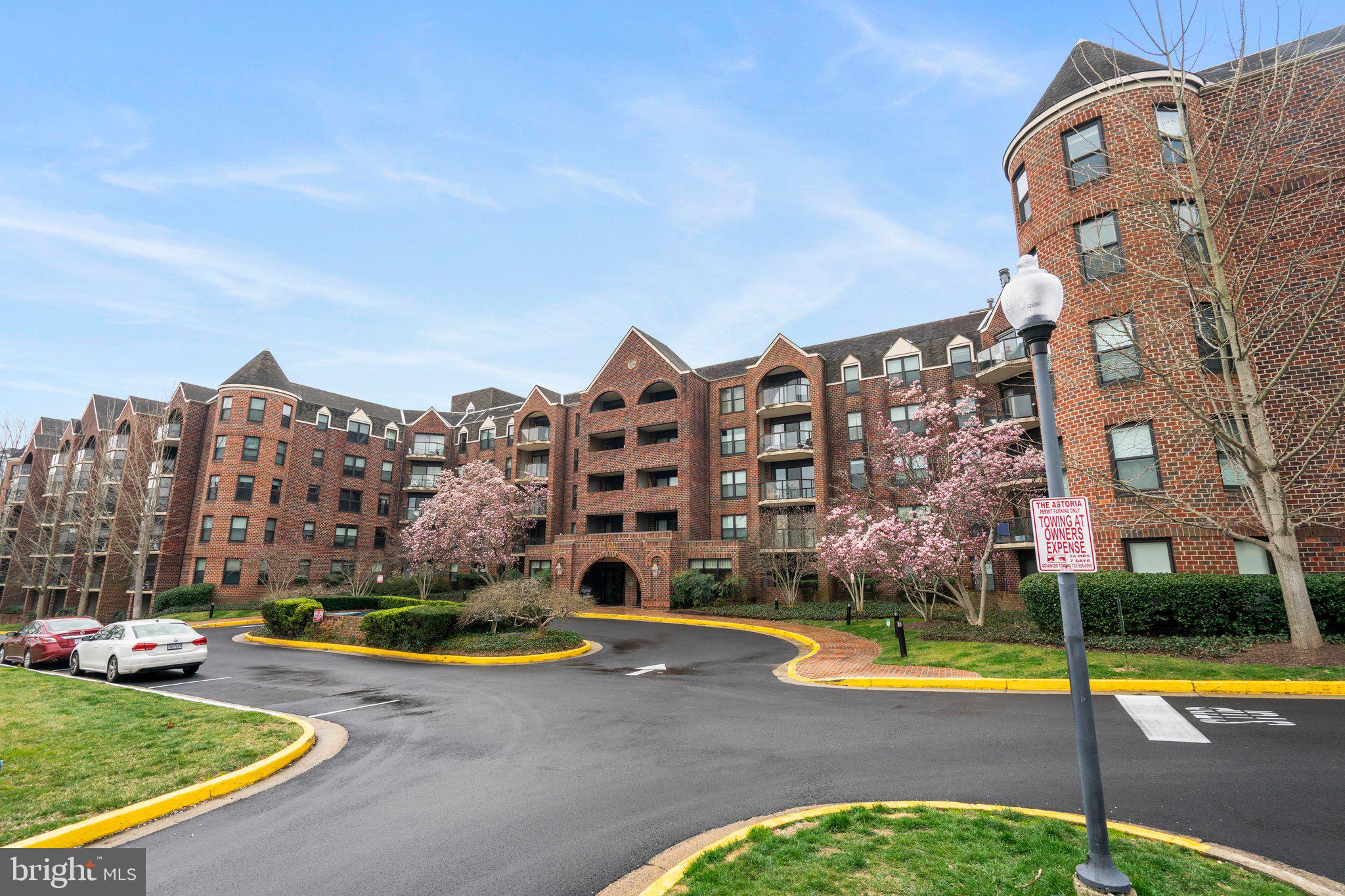 ASTORIA - Residential Lease