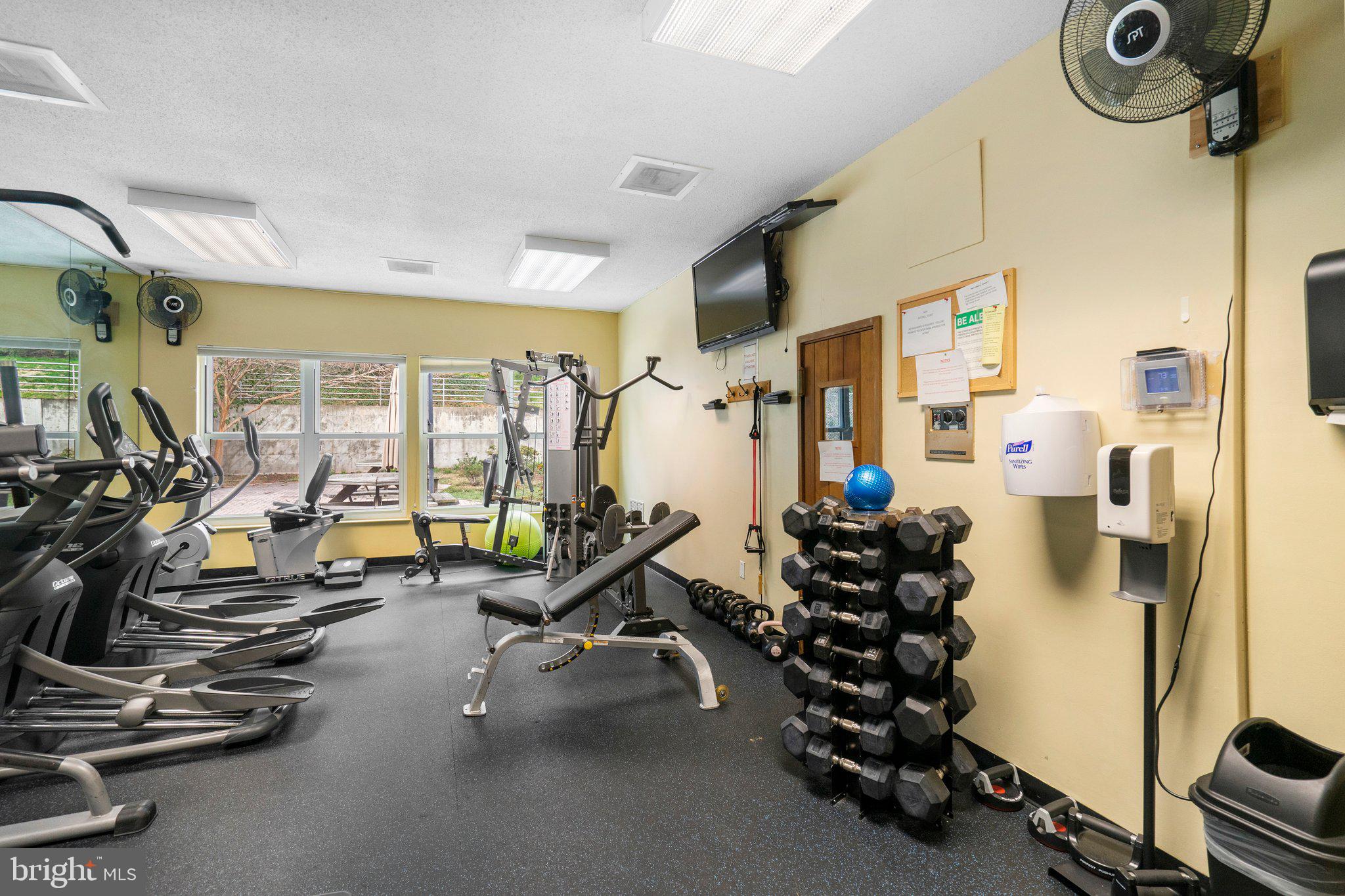 ASTORIA - Residential Lease