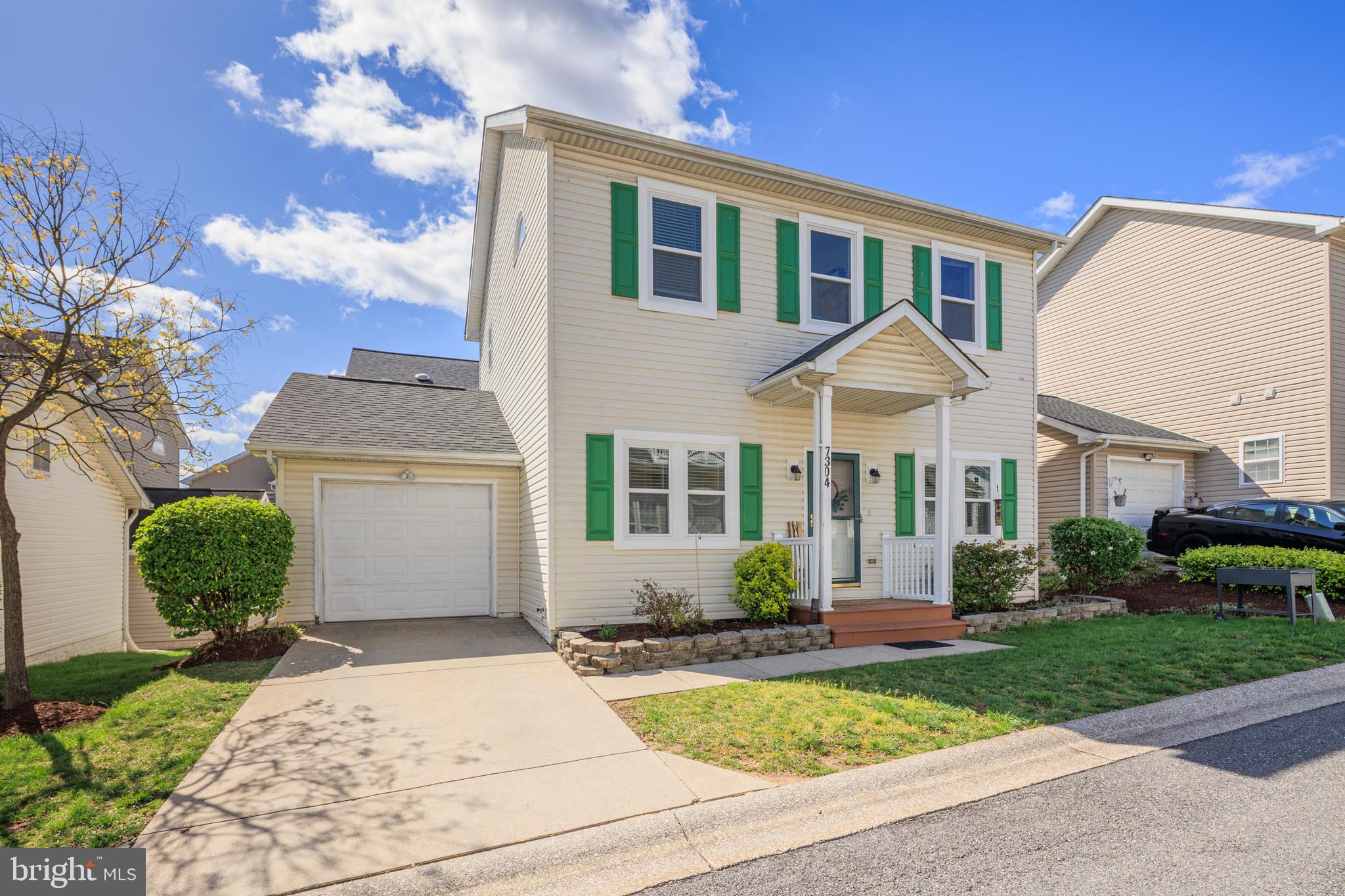 NEW COLONY VILLAGE - Residential