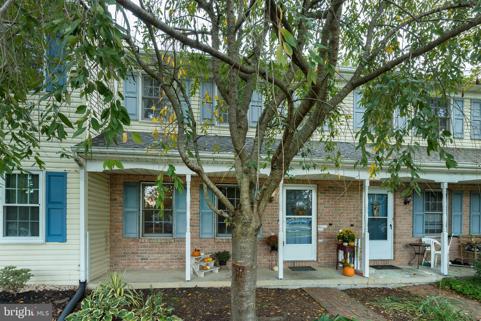 BROOKFIELD - Residential
