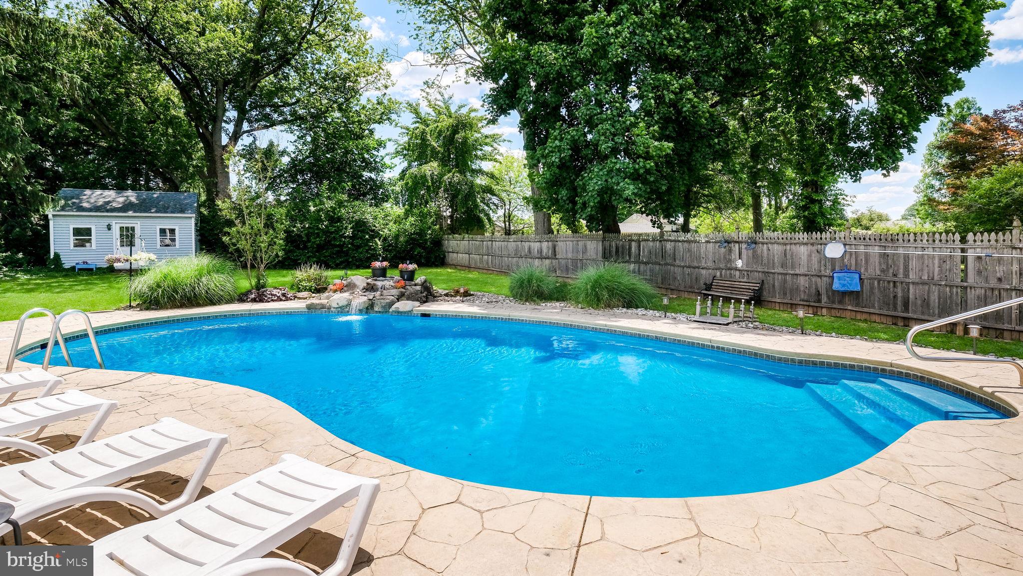 BROOKDALE GDNS - Residential