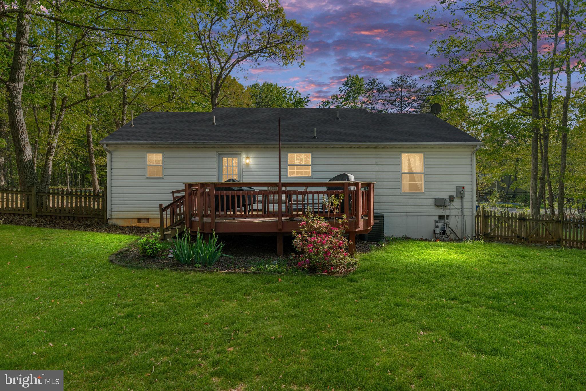 LAKE WILDERNESS - Residential