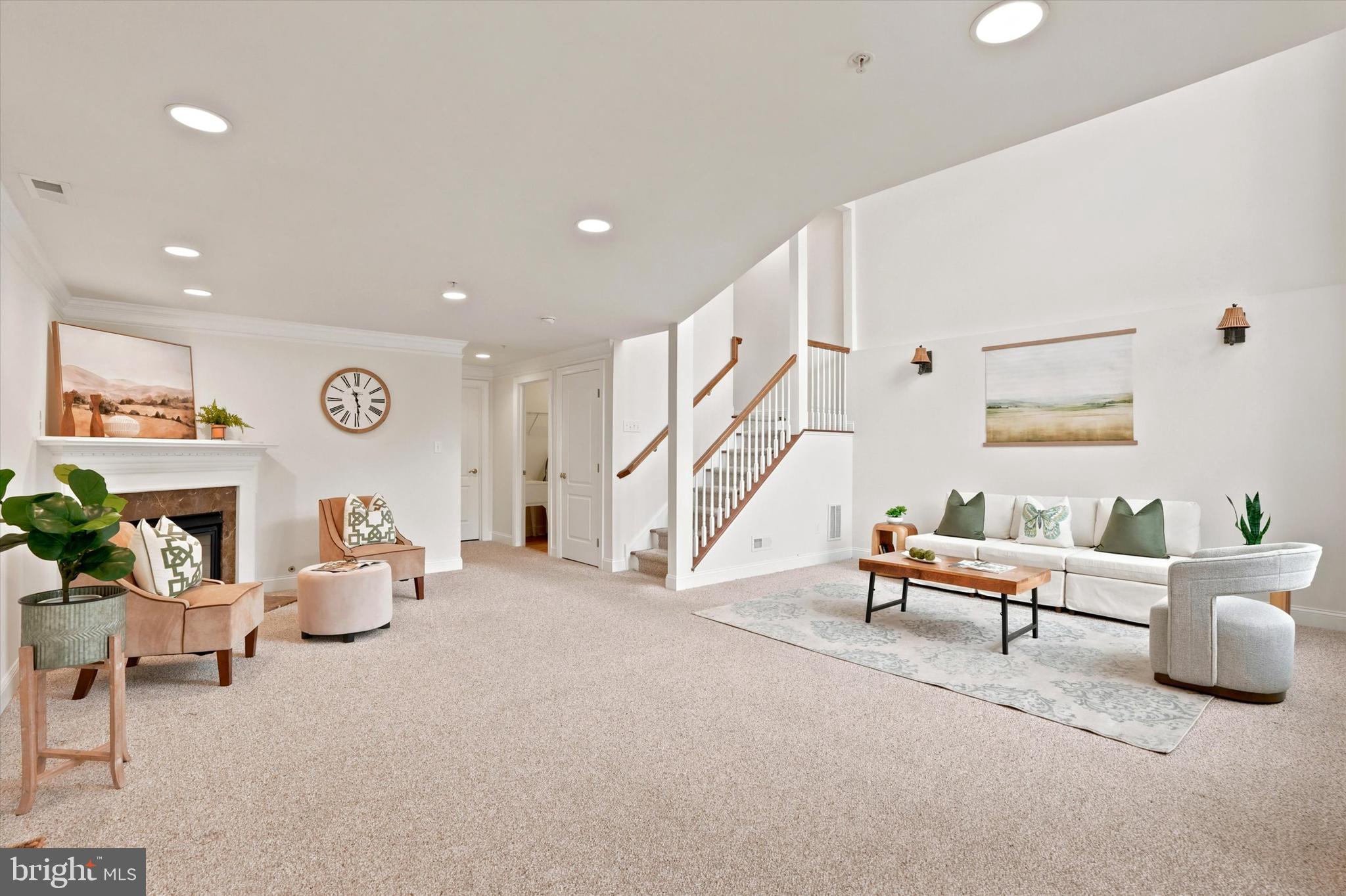 TH AT HERITAGE CNTR - Residential