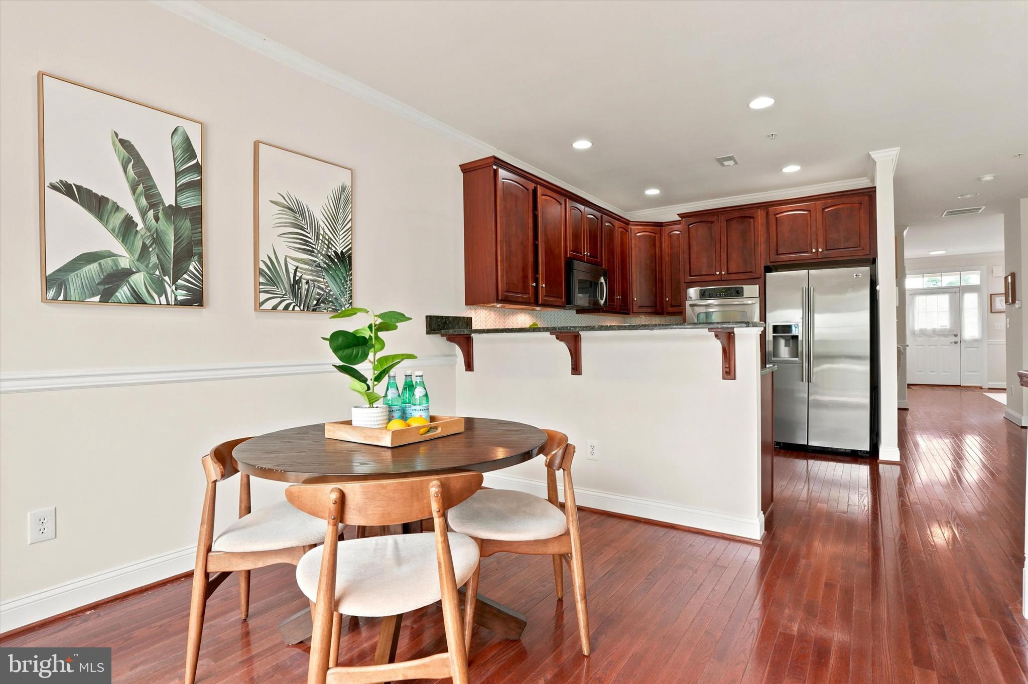 TH AT HERITAGE CNTR - Residential