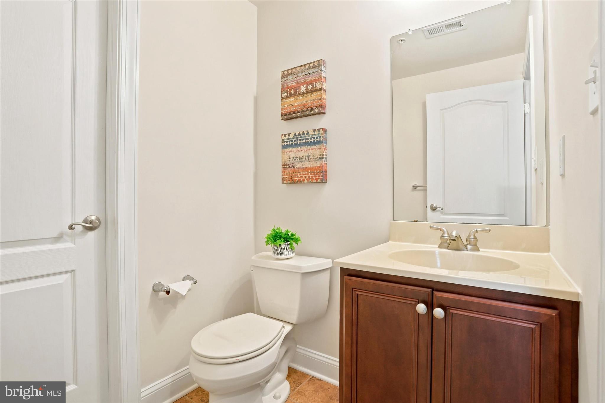 TH AT HERITAGE CNTR - Residential
