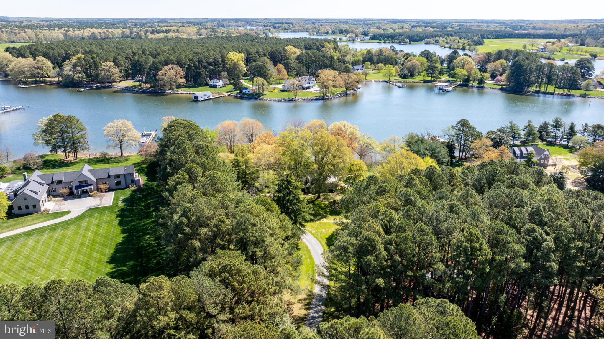 HOLLY HARBOR - Residential