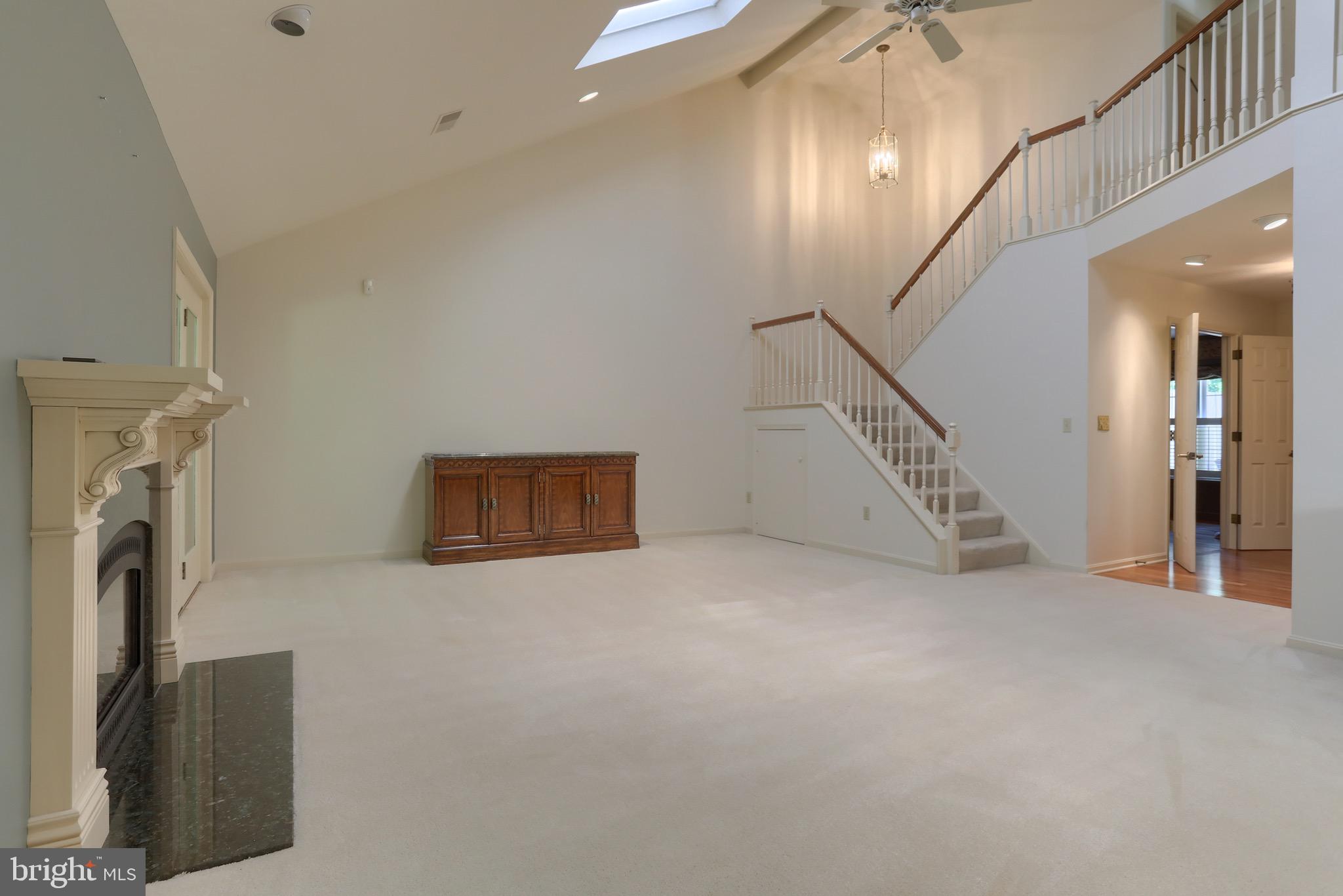 CAMBRIDGE COMMONS - Residential