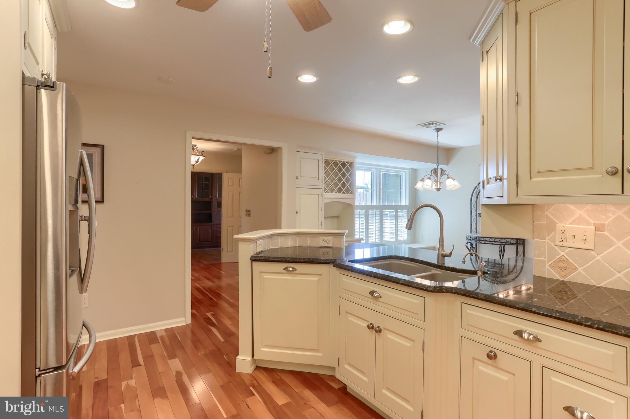CAMBRIDGE COMMONS - Residential