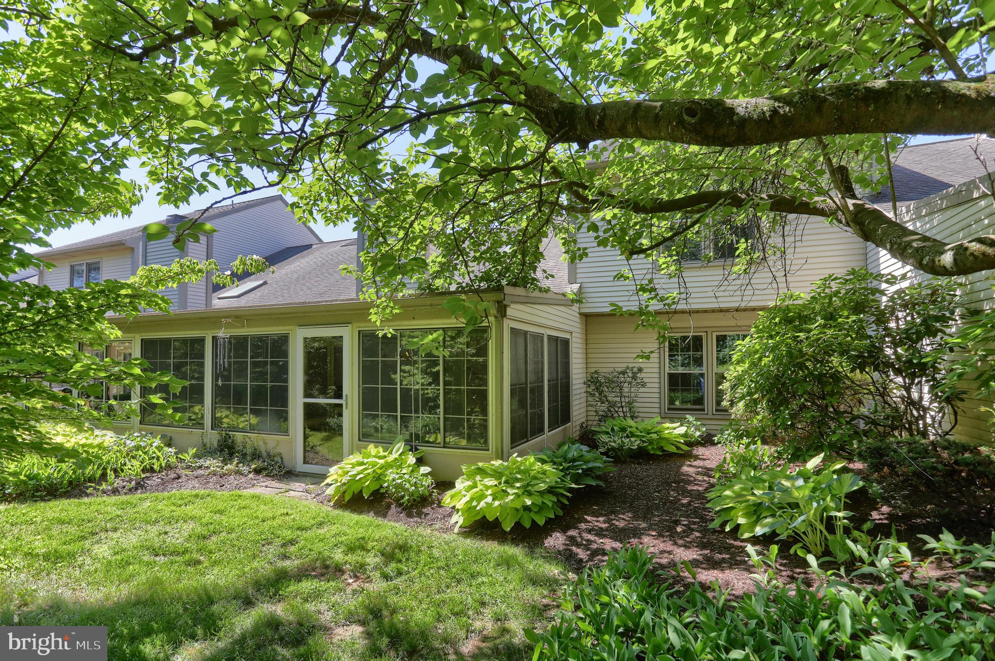 CAMBRIDGE COMMONS - Residential