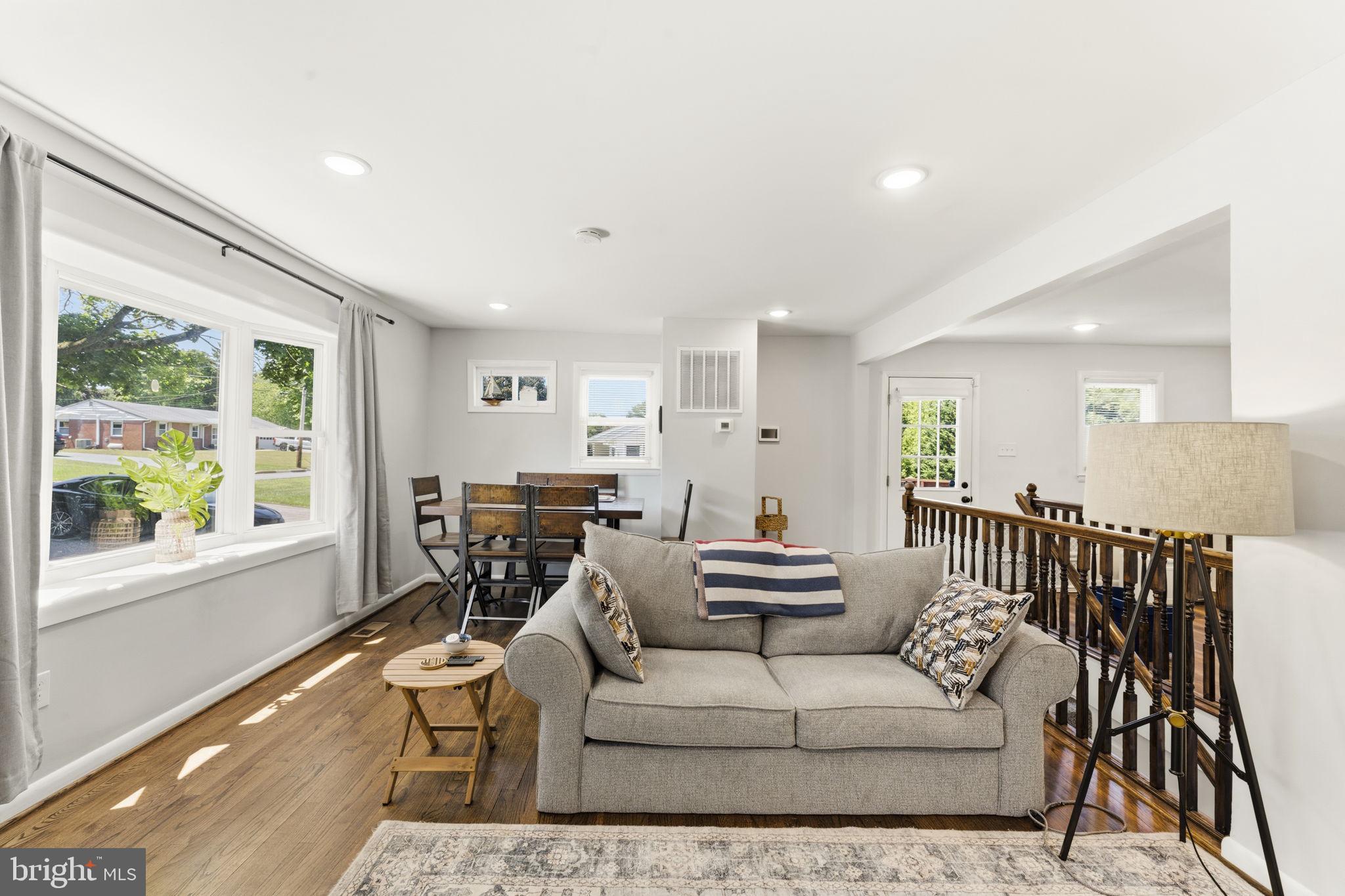 HAMPSTEAD - Residential
