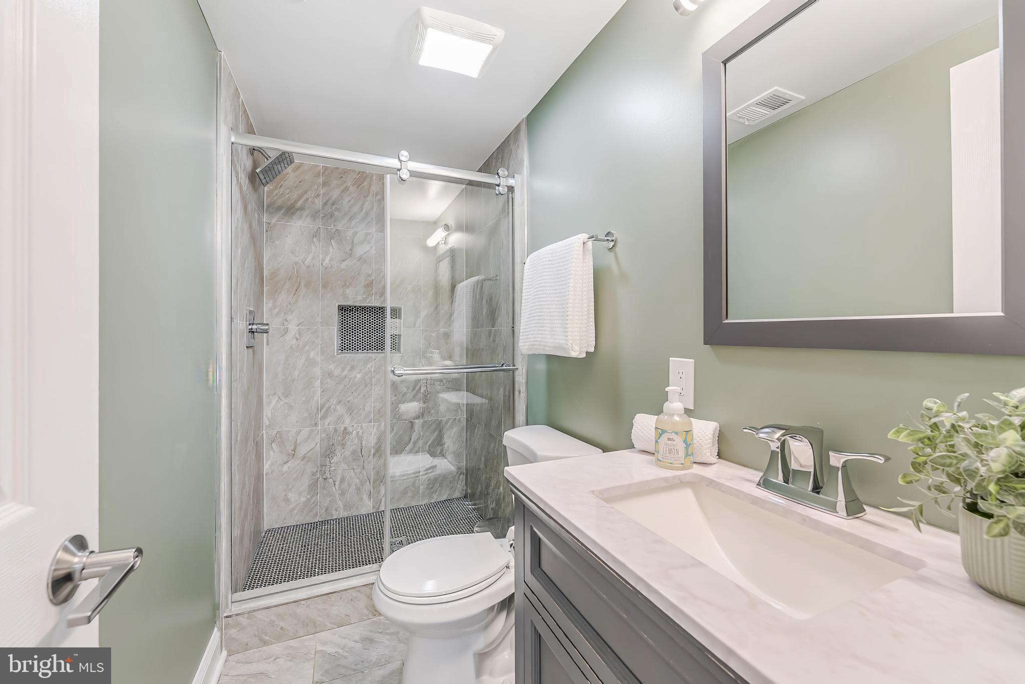 KENSINGTON HEIGHTS - Residential
