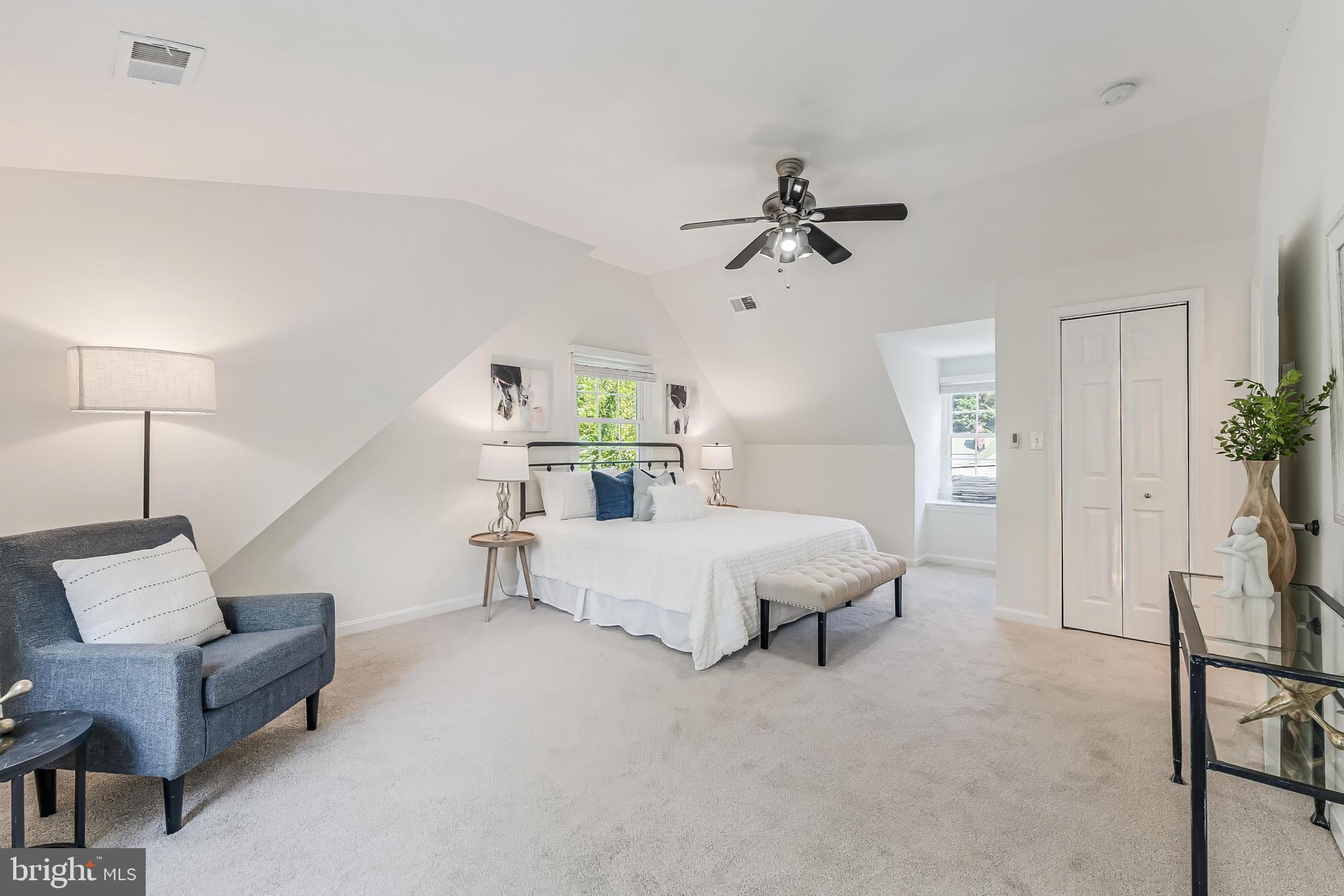 KENSINGTON HEIGHTS - Residential