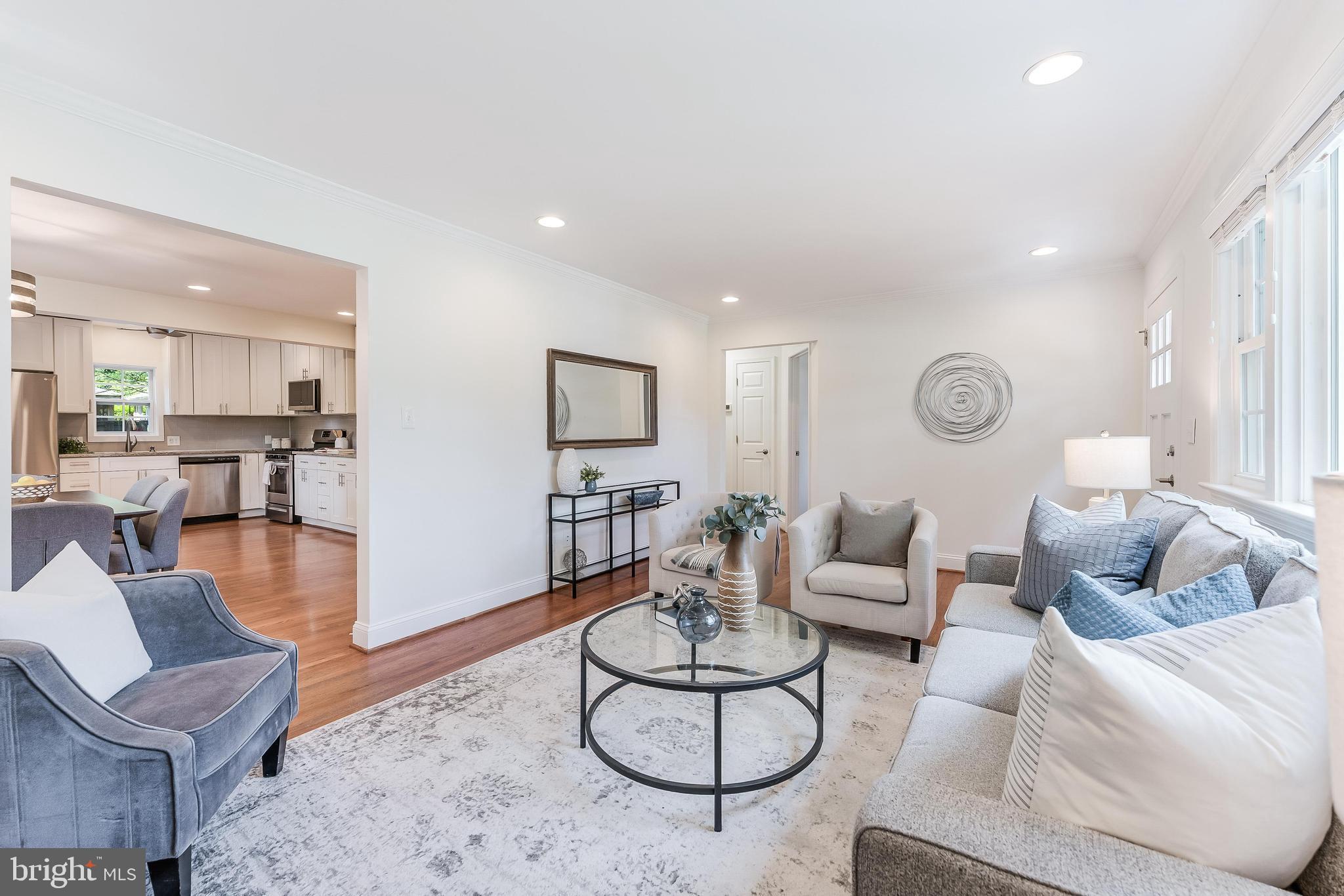 KENSINGTON HEIGHTS - Residential