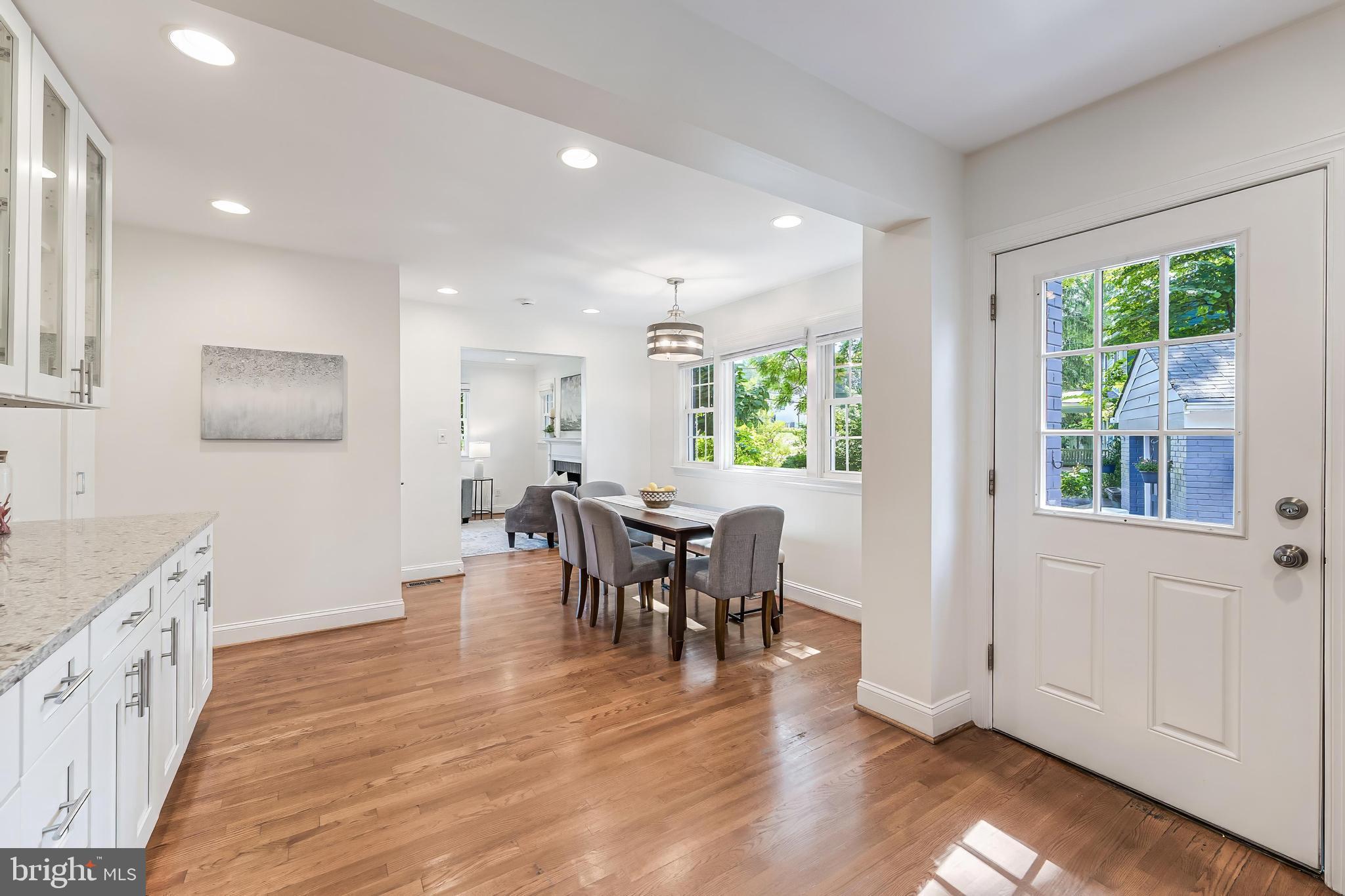 KENSINGTON HEIGHTS - Residential