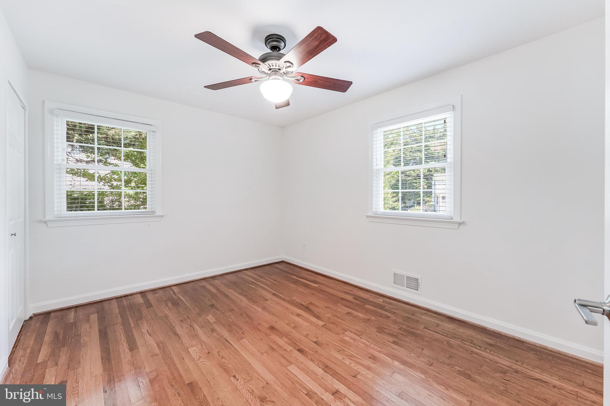 KENSINGTON HEIGHTS - Residential