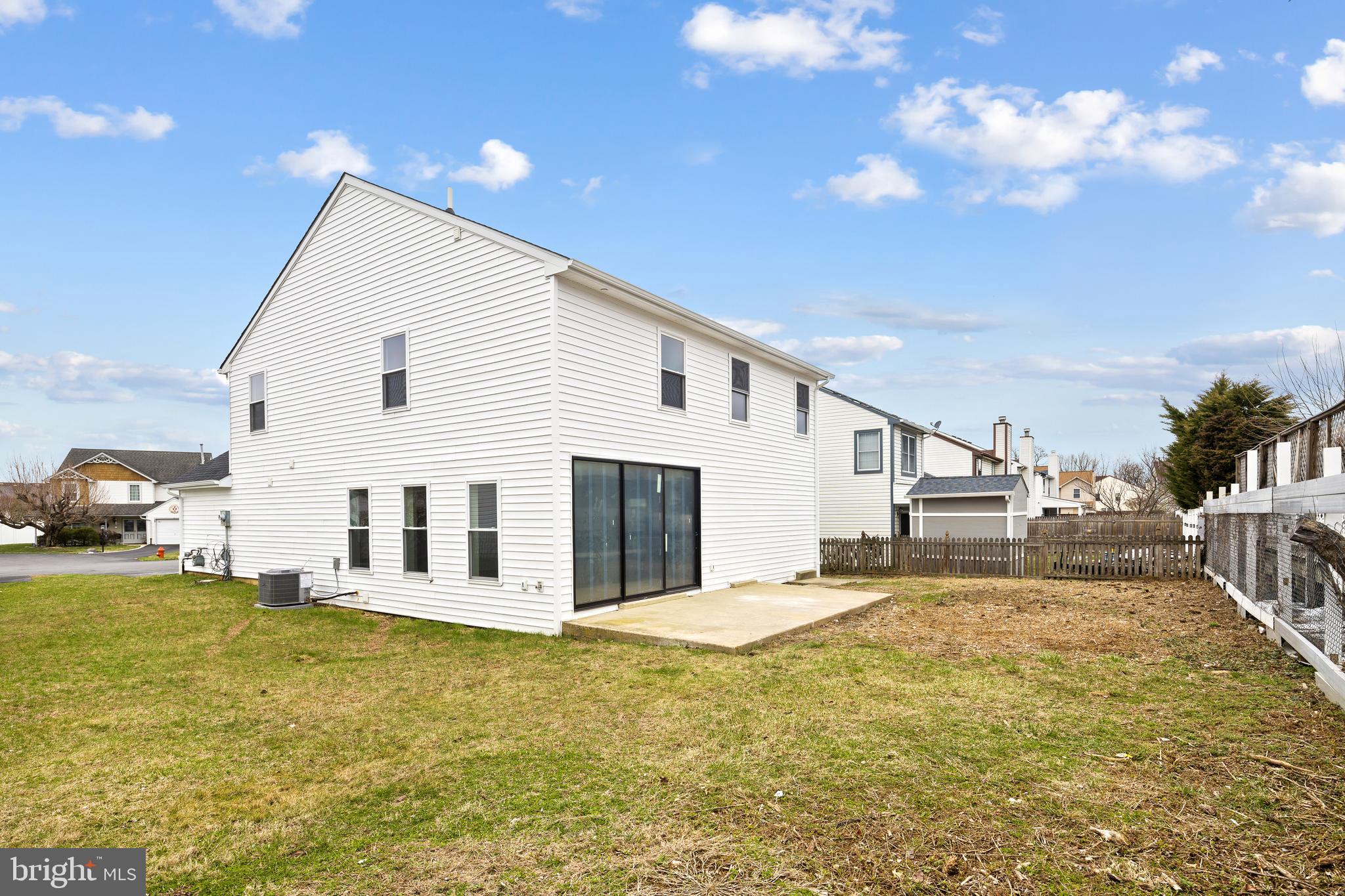 COUNTRY LANE - Residential
