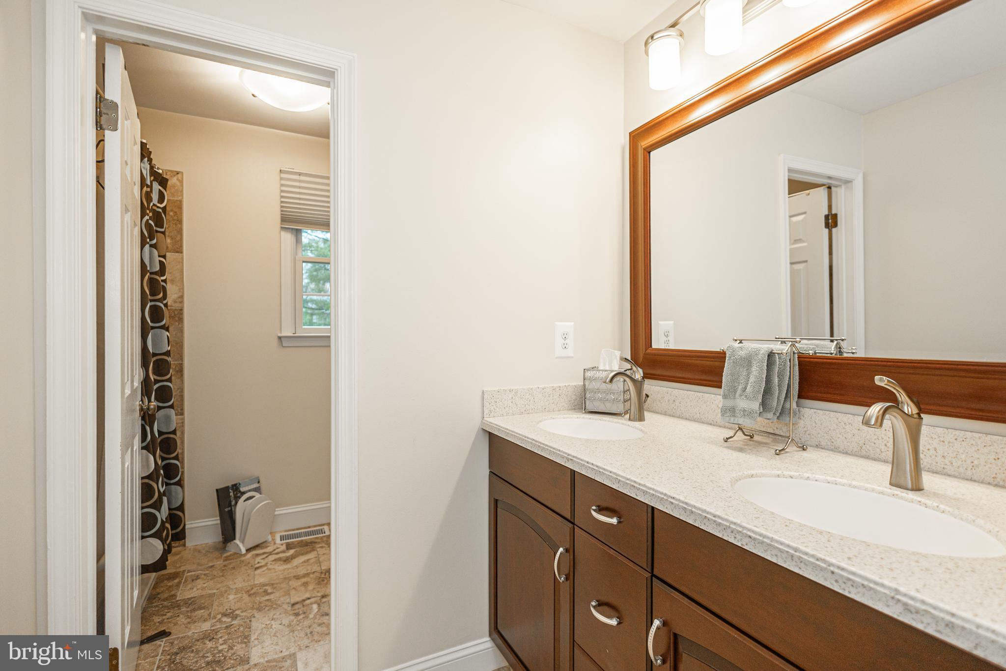 WYNNEWOOD - Residential