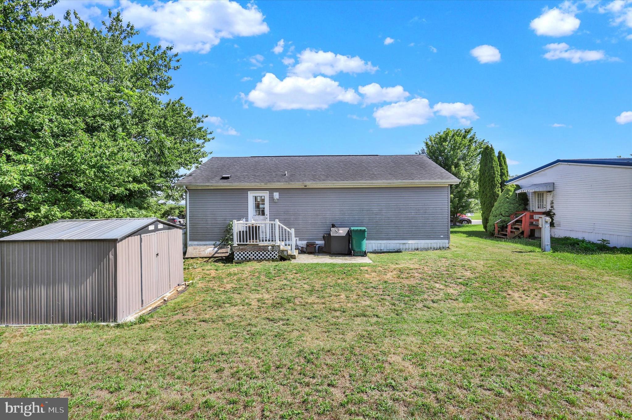NORTHVIEW MANOR - Residential