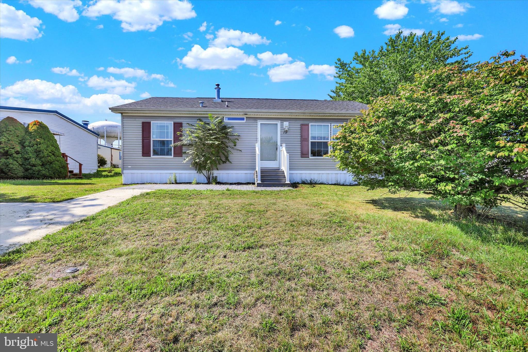 NORTHVIEW MANOR - Residential