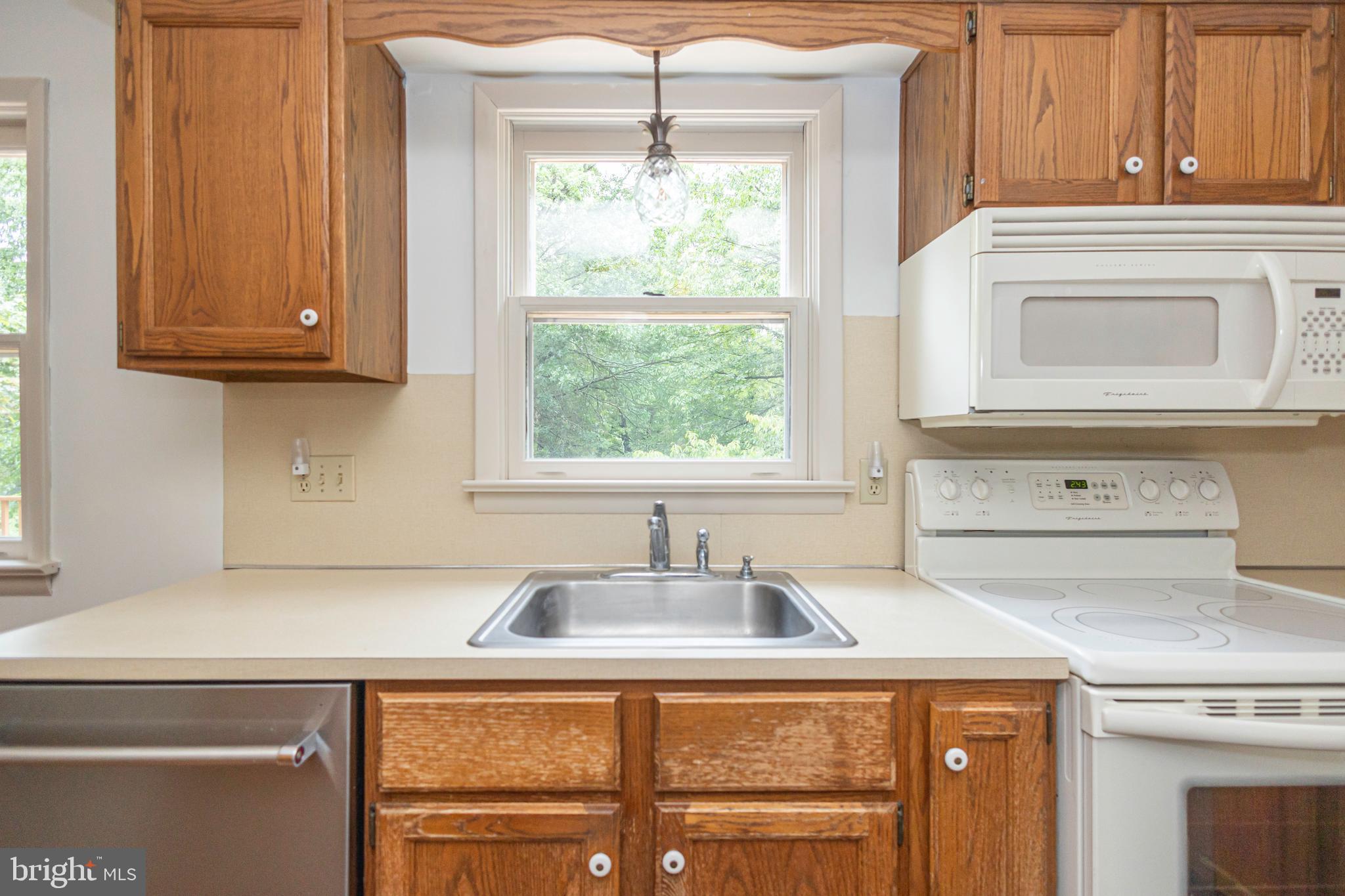PLEASANT MDWS - Residential