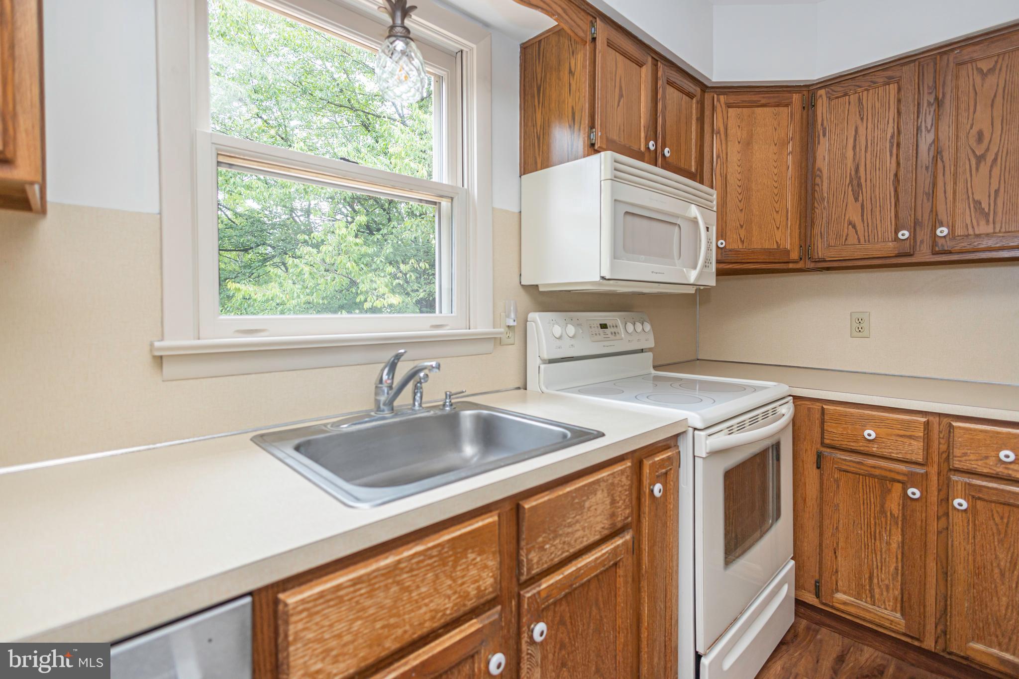 PLEASANT MDWS - Residential