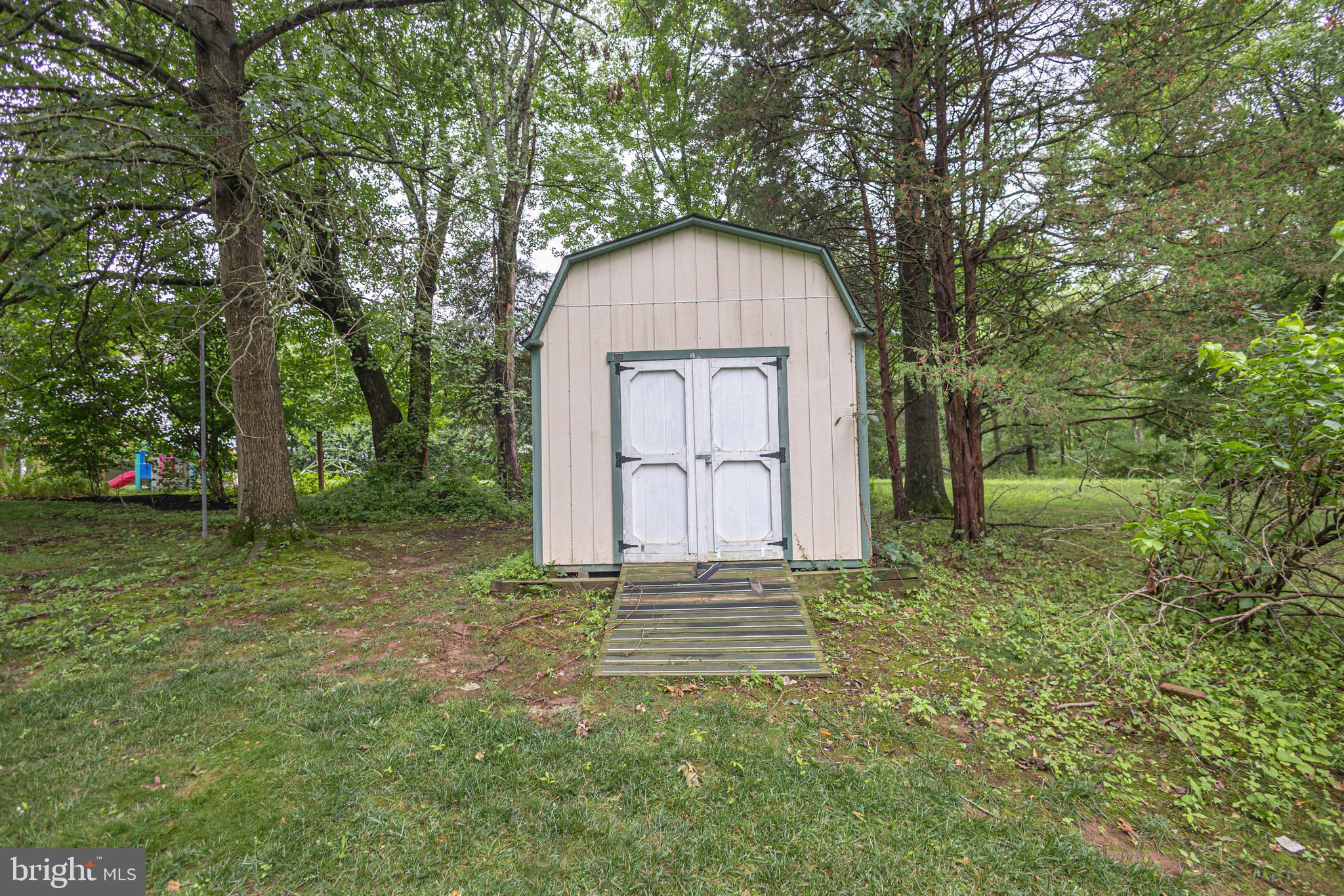 PLEASANT MDWS - Residential