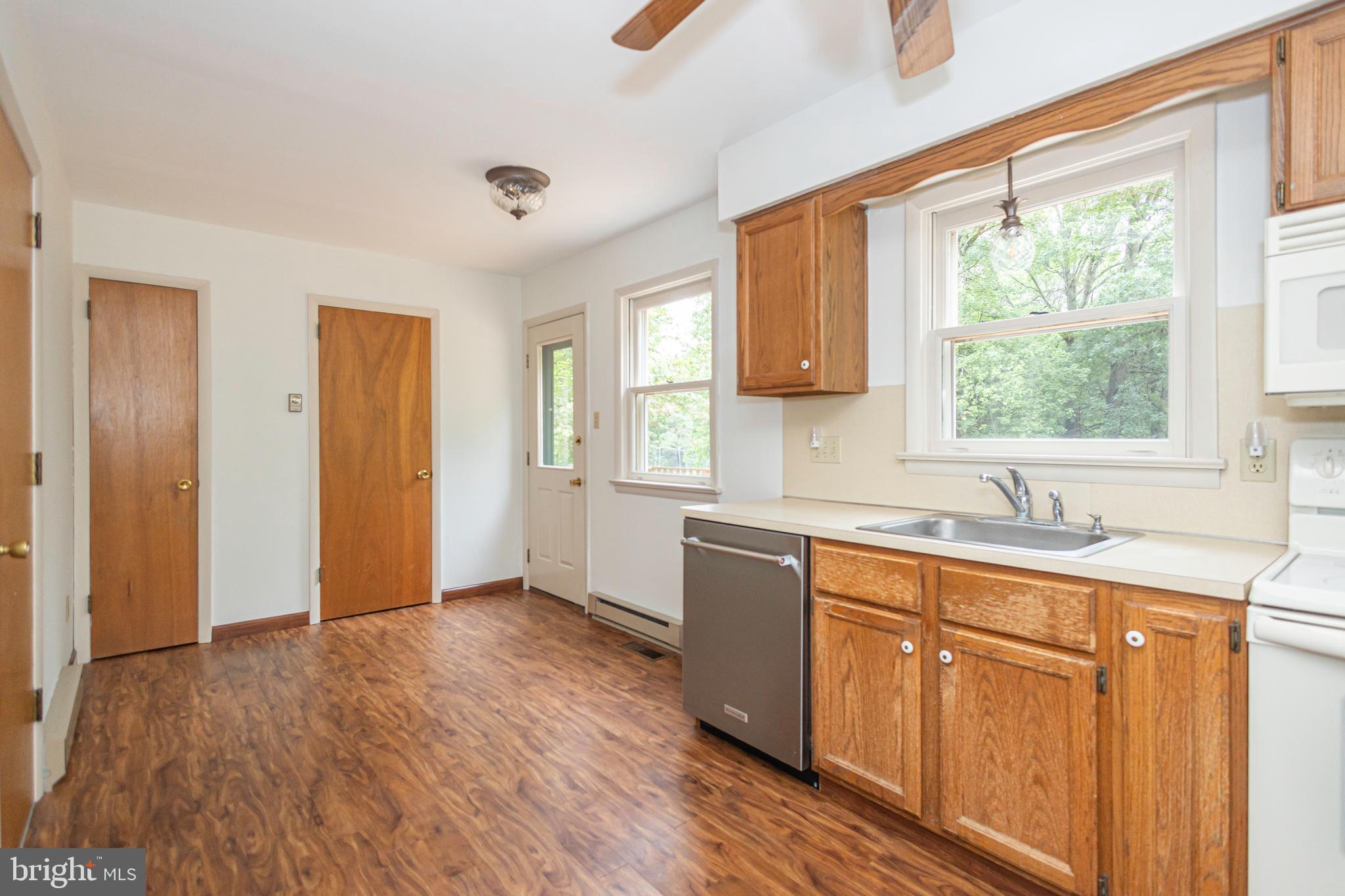 PLEASANT MDWS - Residential