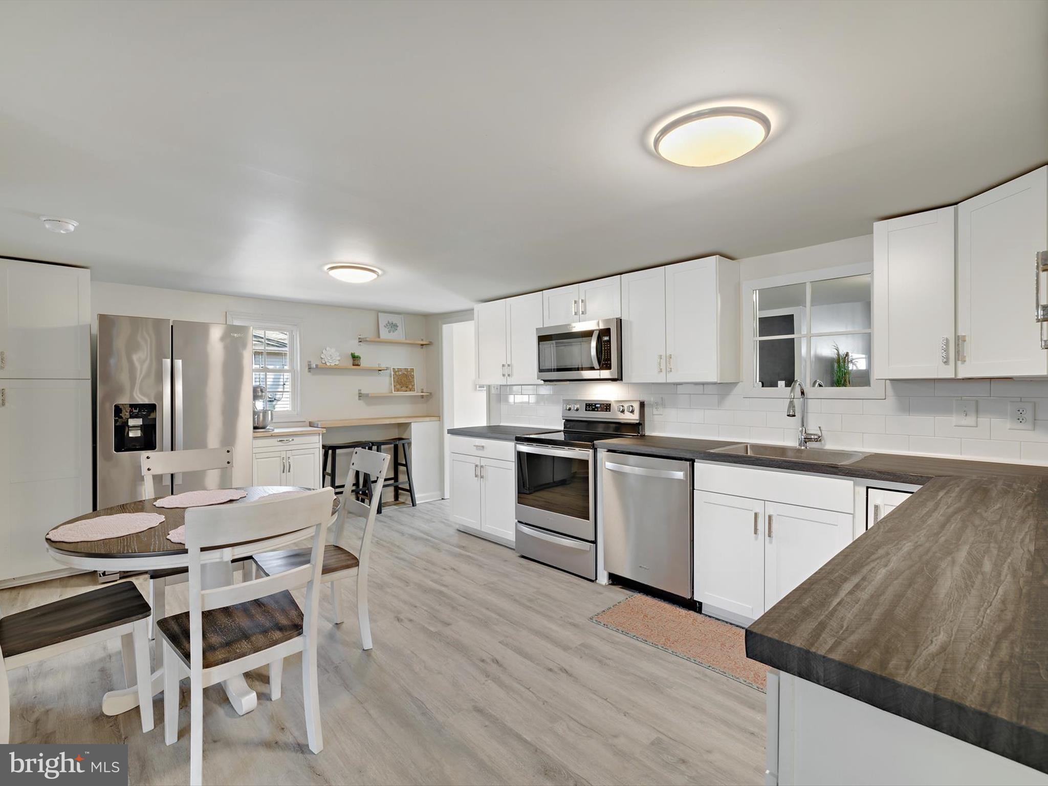 ELVATON ACRES - Residential