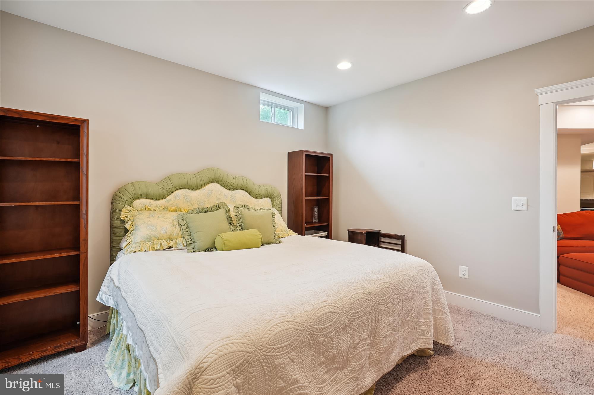 WARNER - Residential