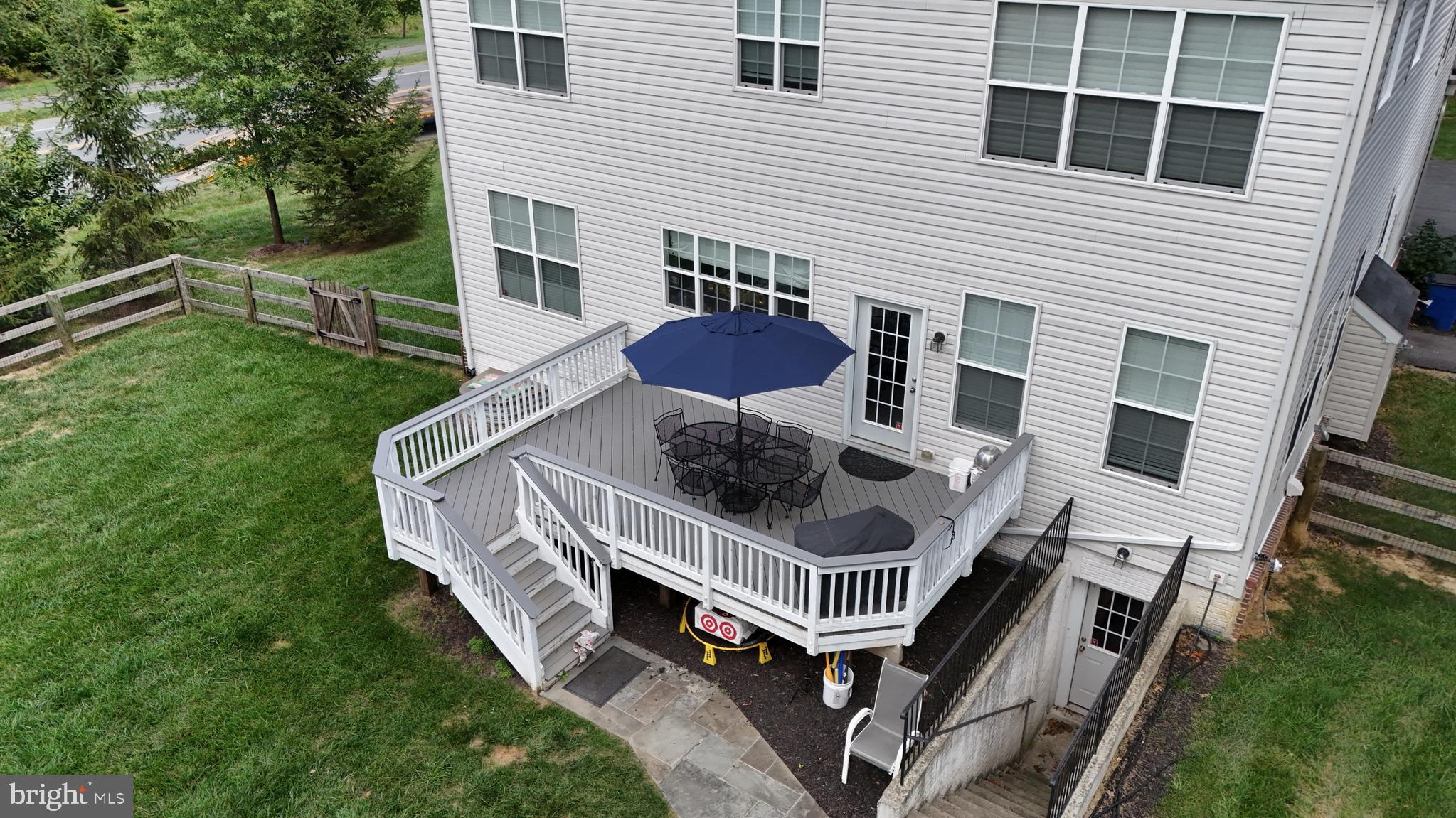 WARNER - Residential