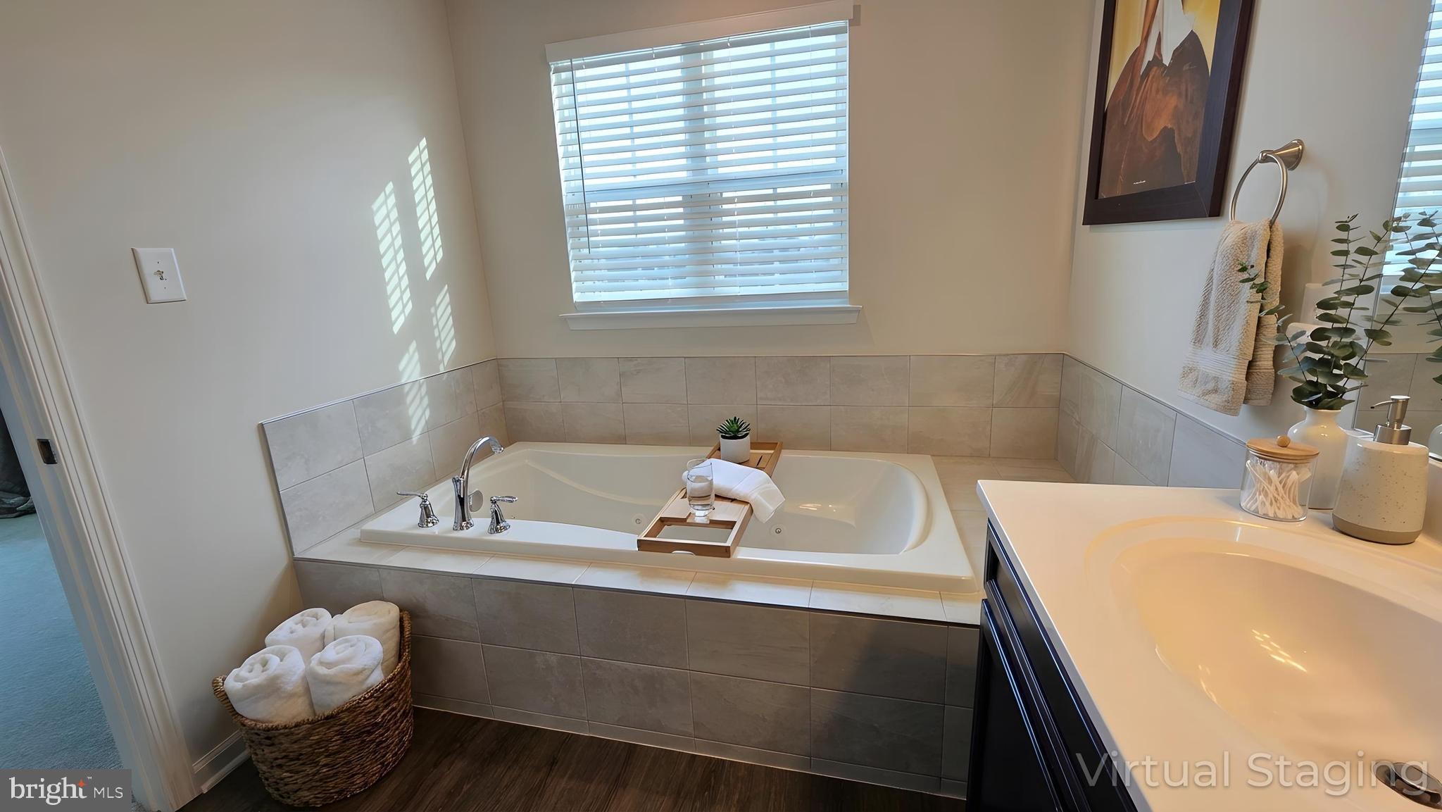 WOOD CREEK GOLF COMM - Residential