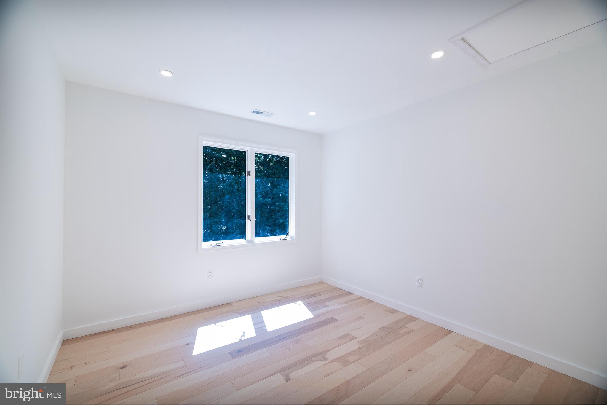 REISTERSTOWN - Residential