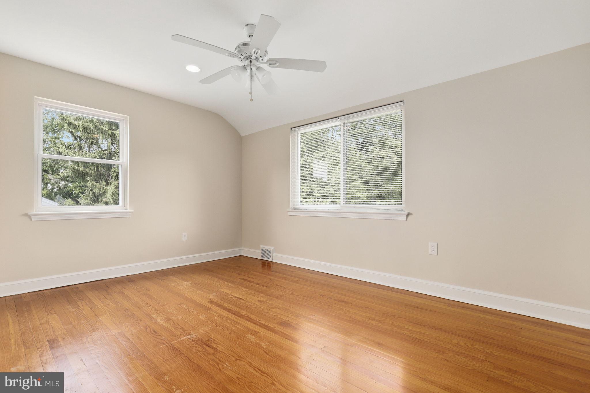 OAKVIEW - Residential