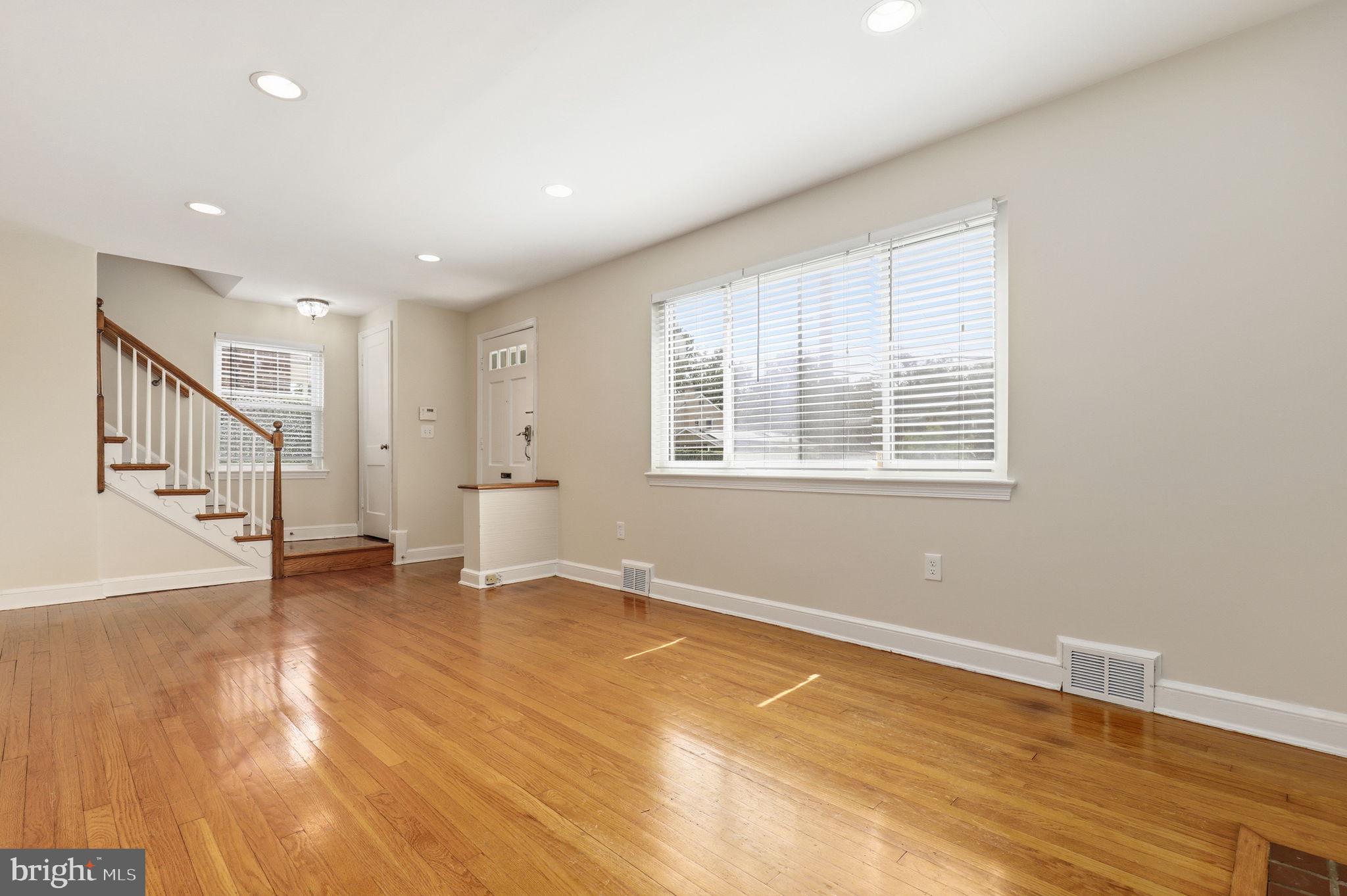 OAKVIEW - Residential