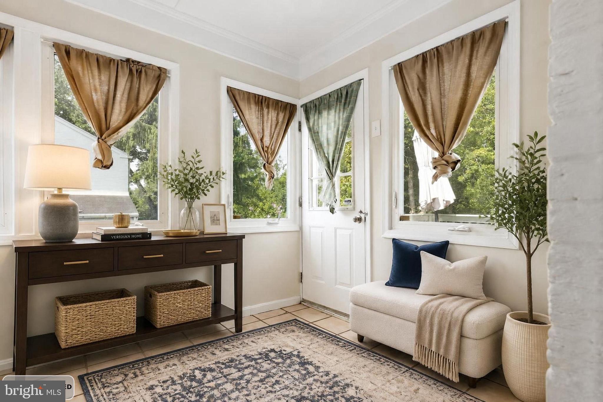 OAKVIEW - Residential
