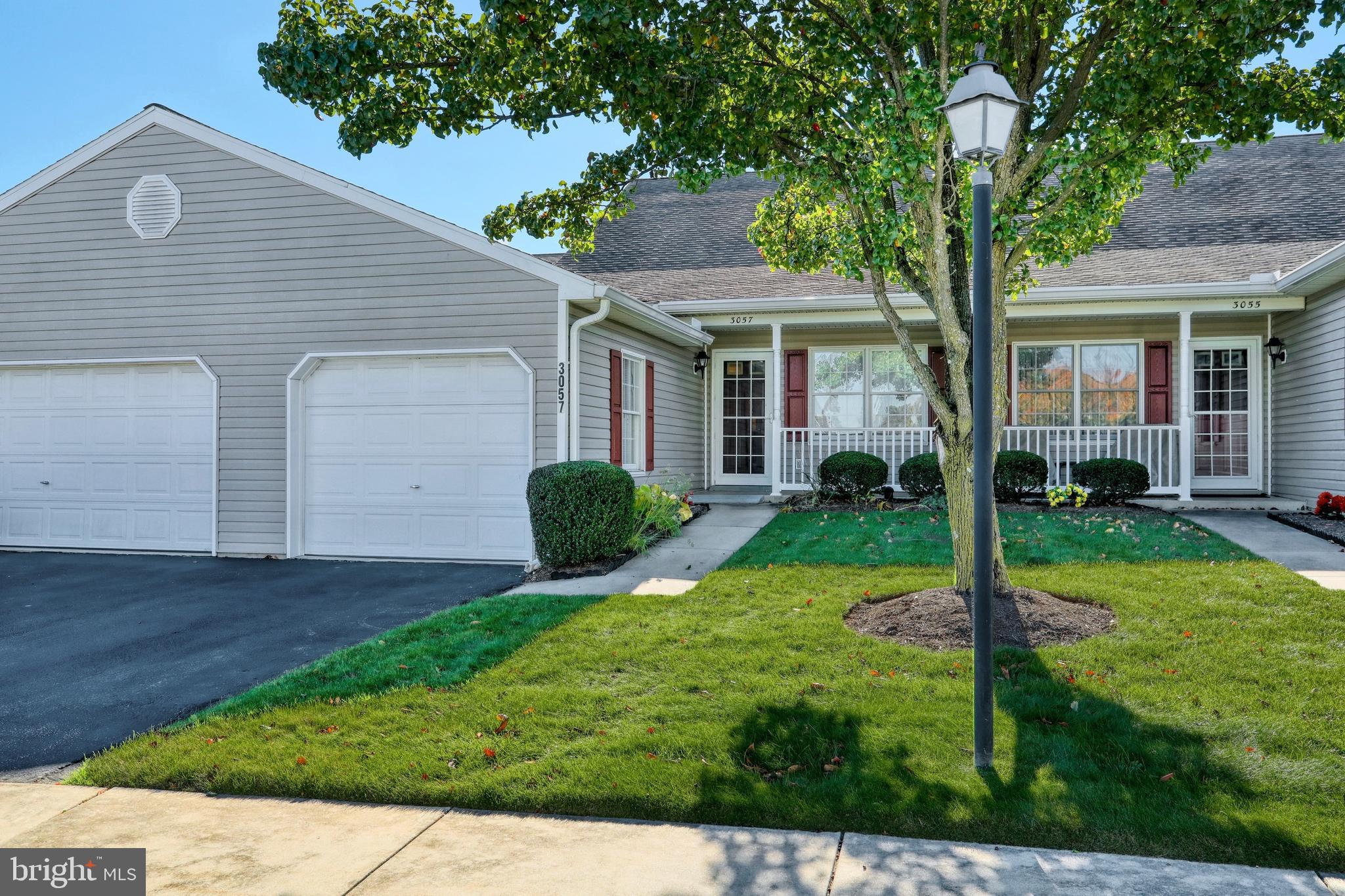 LONGSTOWN VILLAGE - Residential