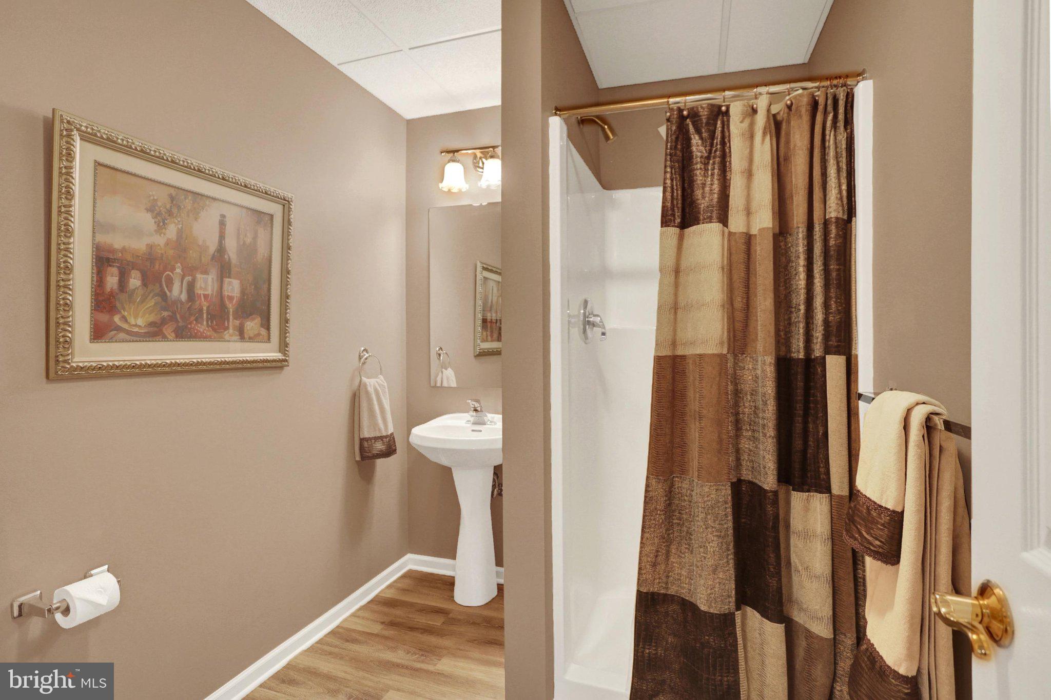 KINGSWOOD - Residential