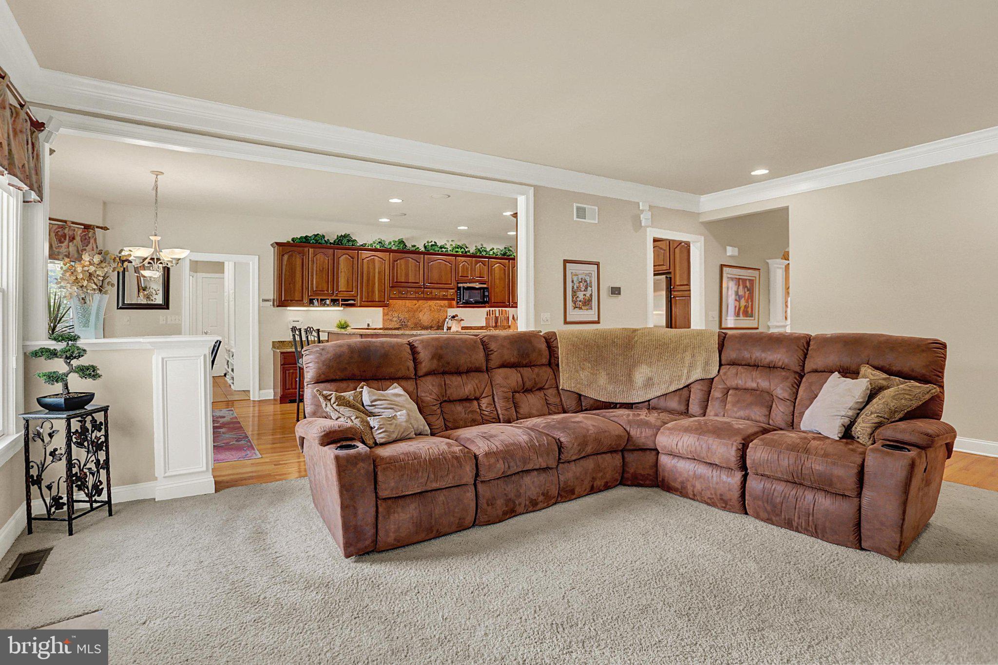 KINGSWOOD - Residential