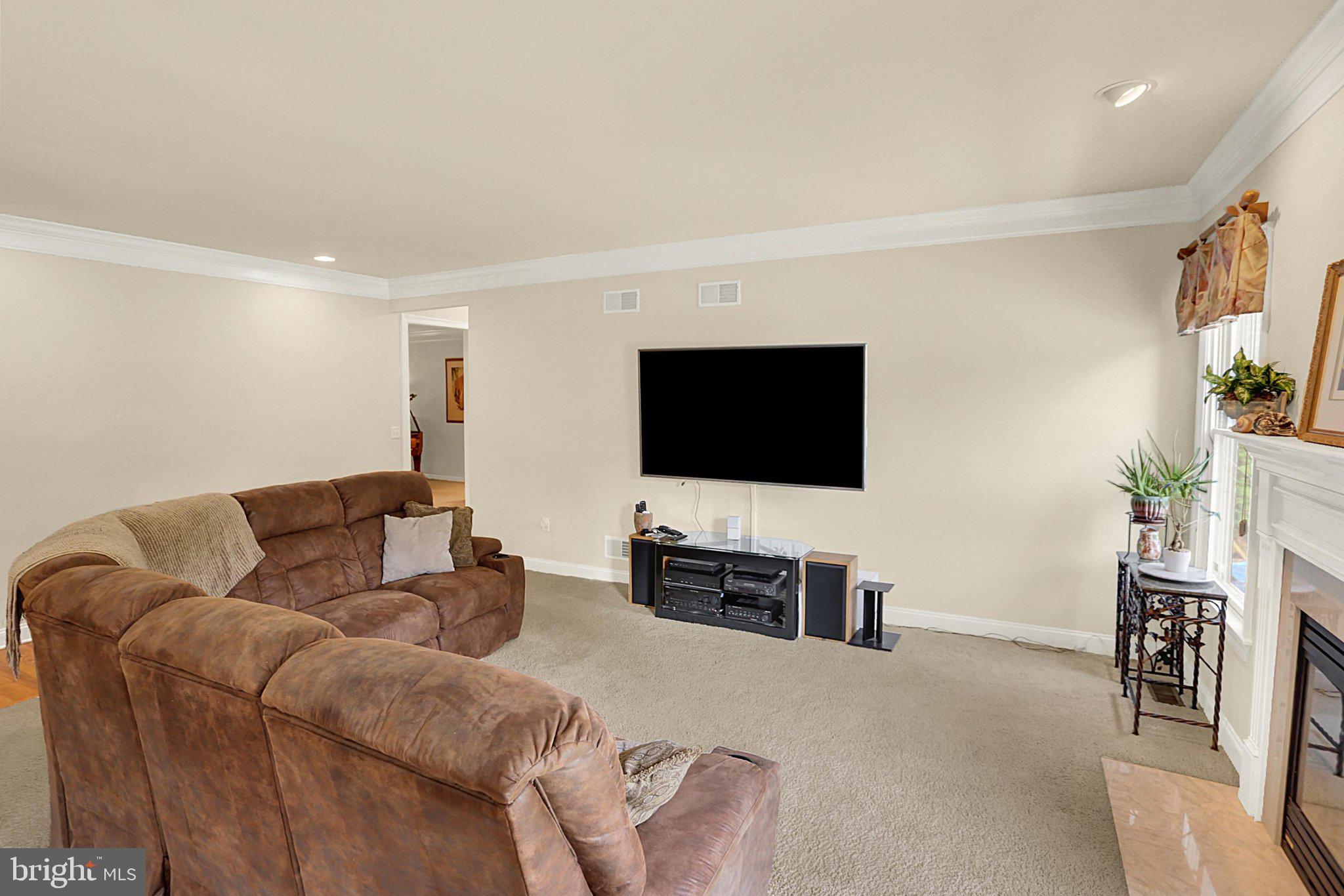 KINGSWOOD - Residential